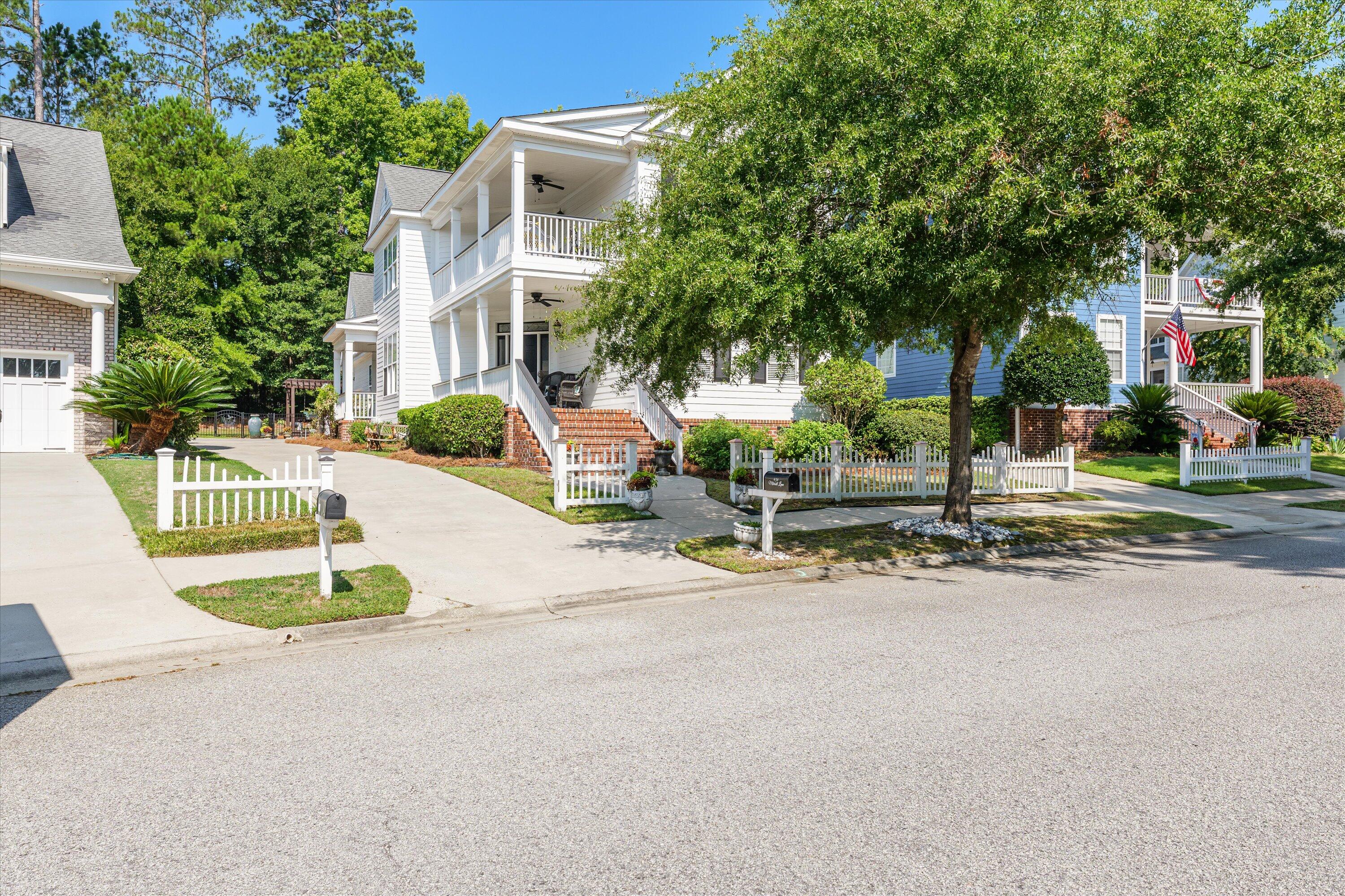 939 Mitchell Lane