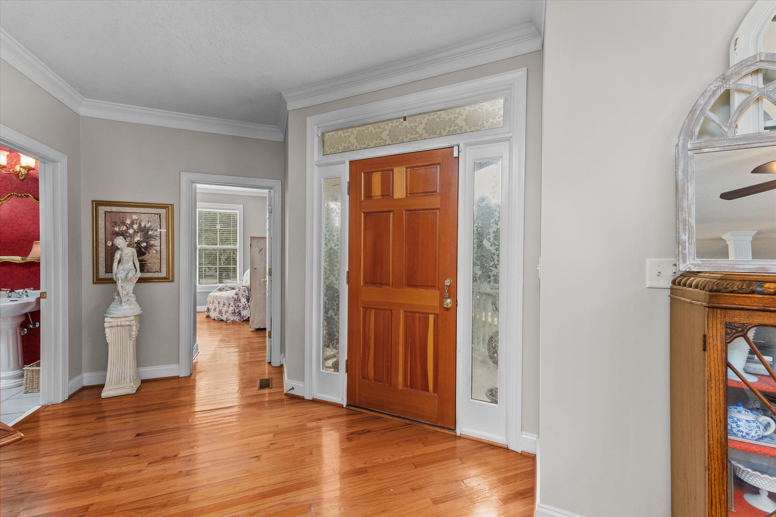 939 Mitchell Lane