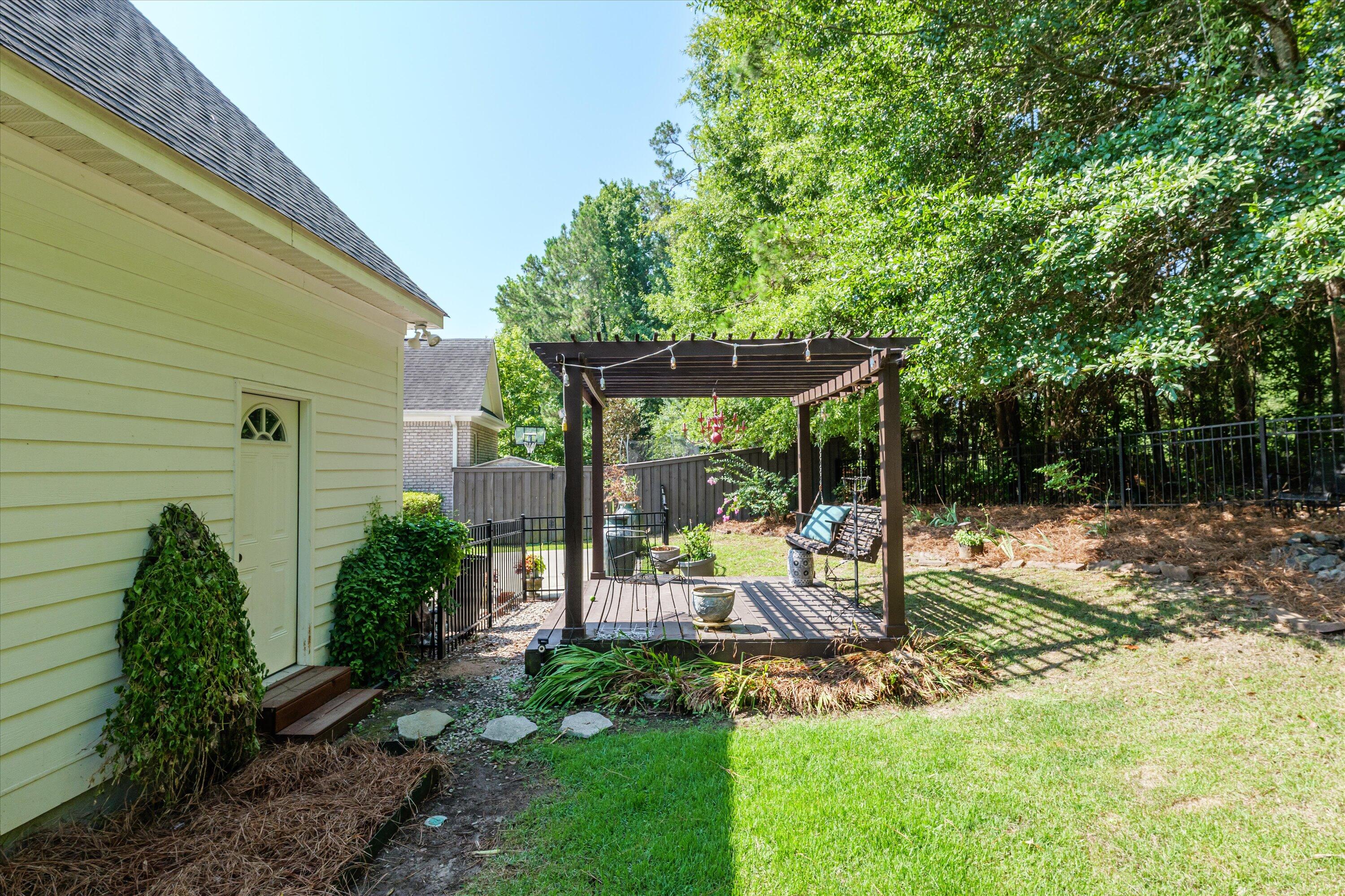 939 Mitchell Lane