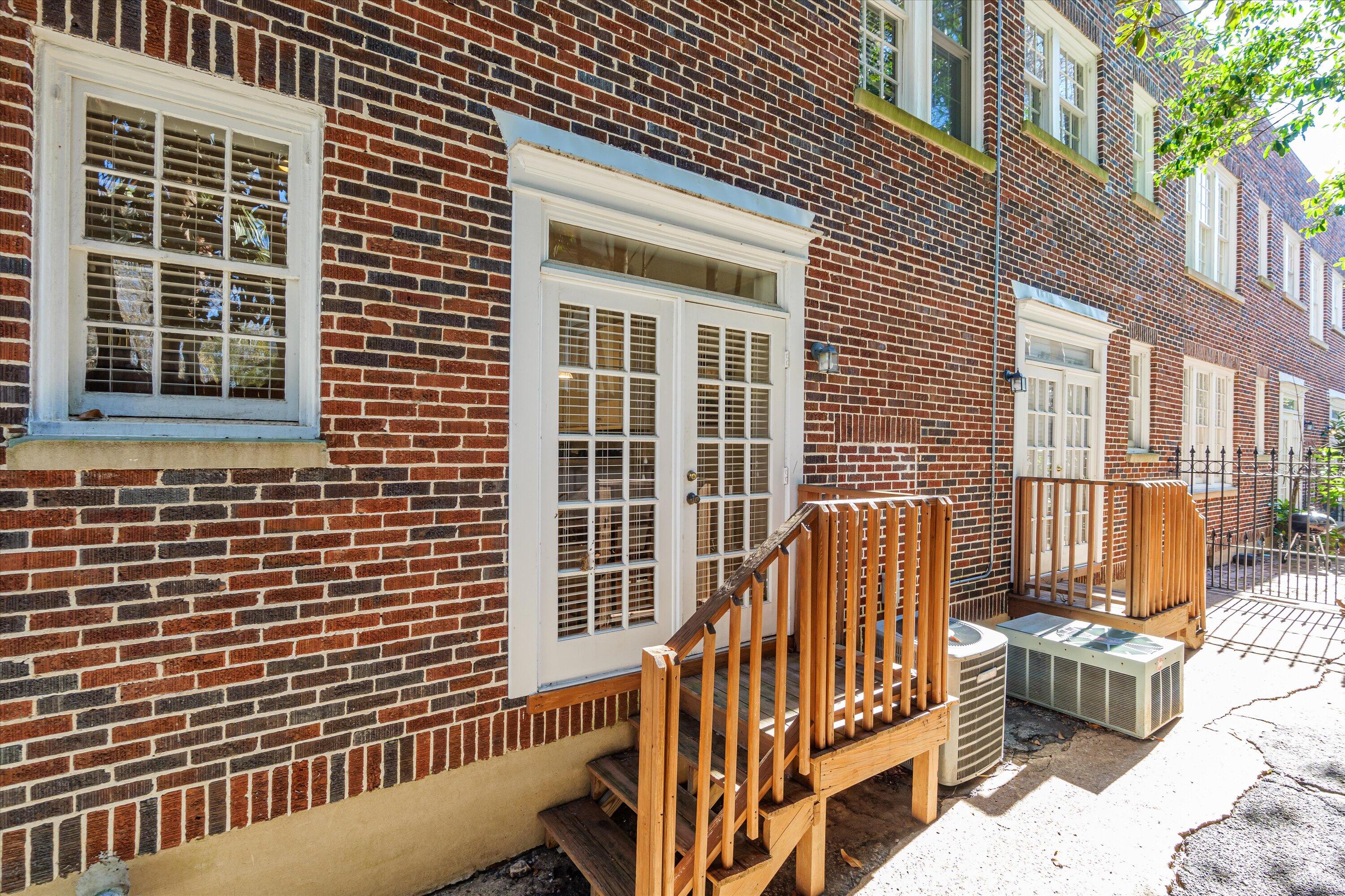 2549 Walton Way G1