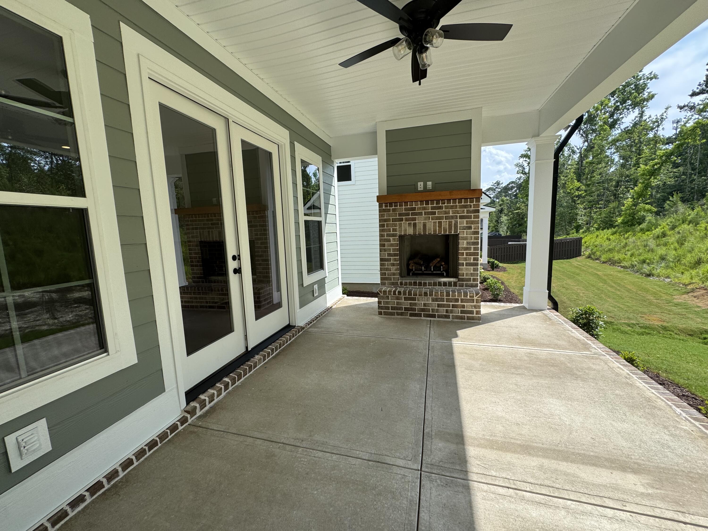 638 River Oaks Lane