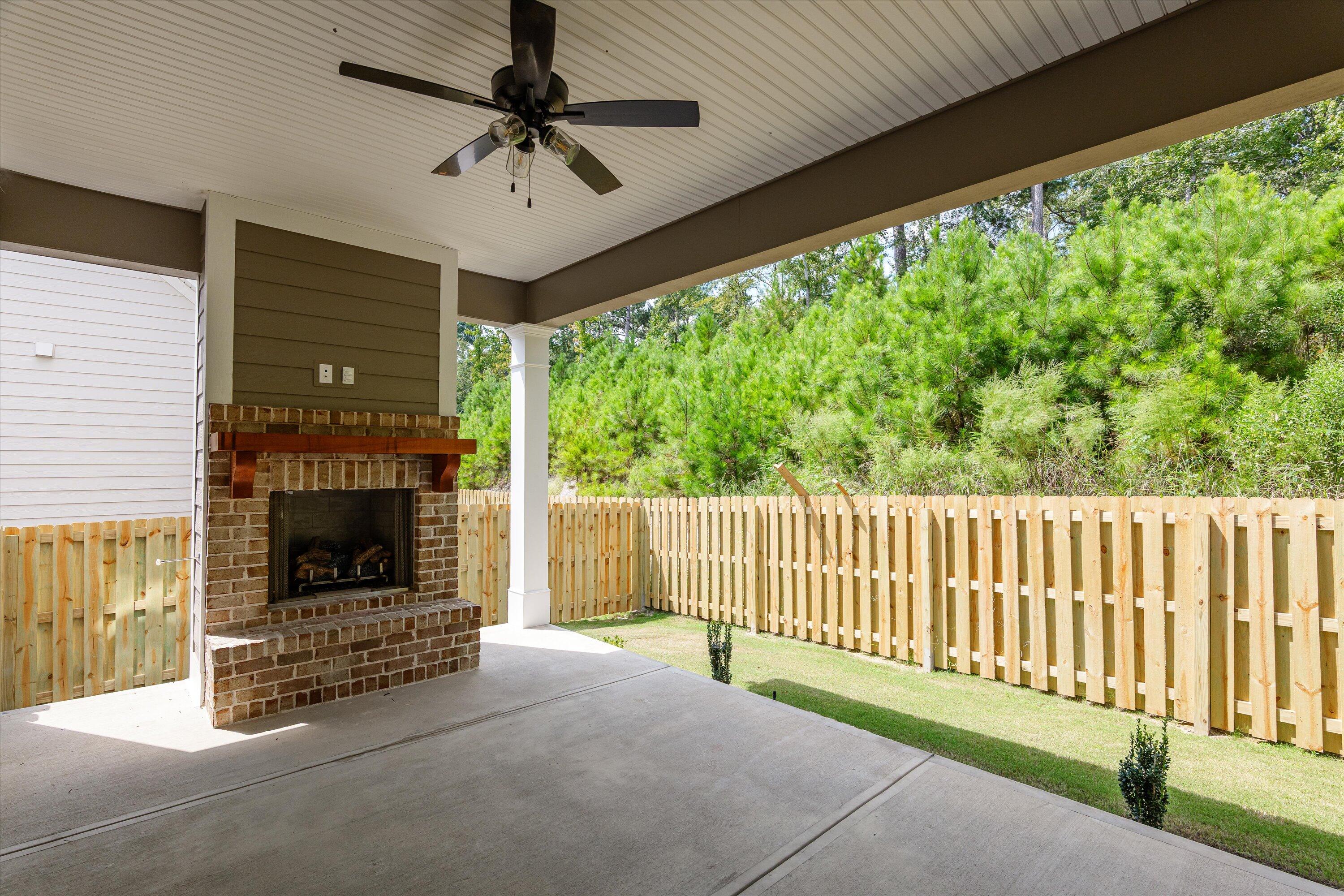 642 River Oaks Lane