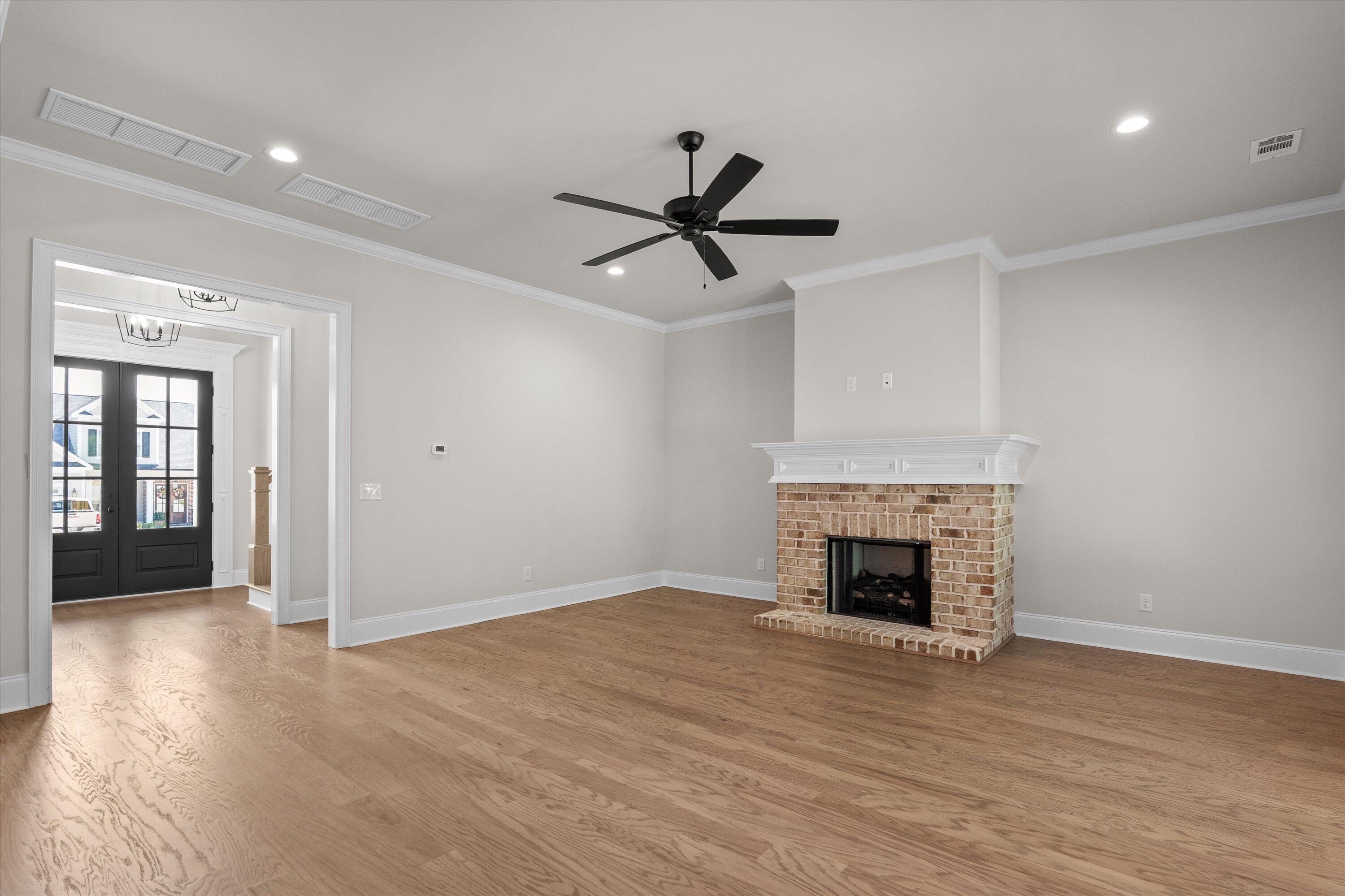 642 River Oaks Lane
