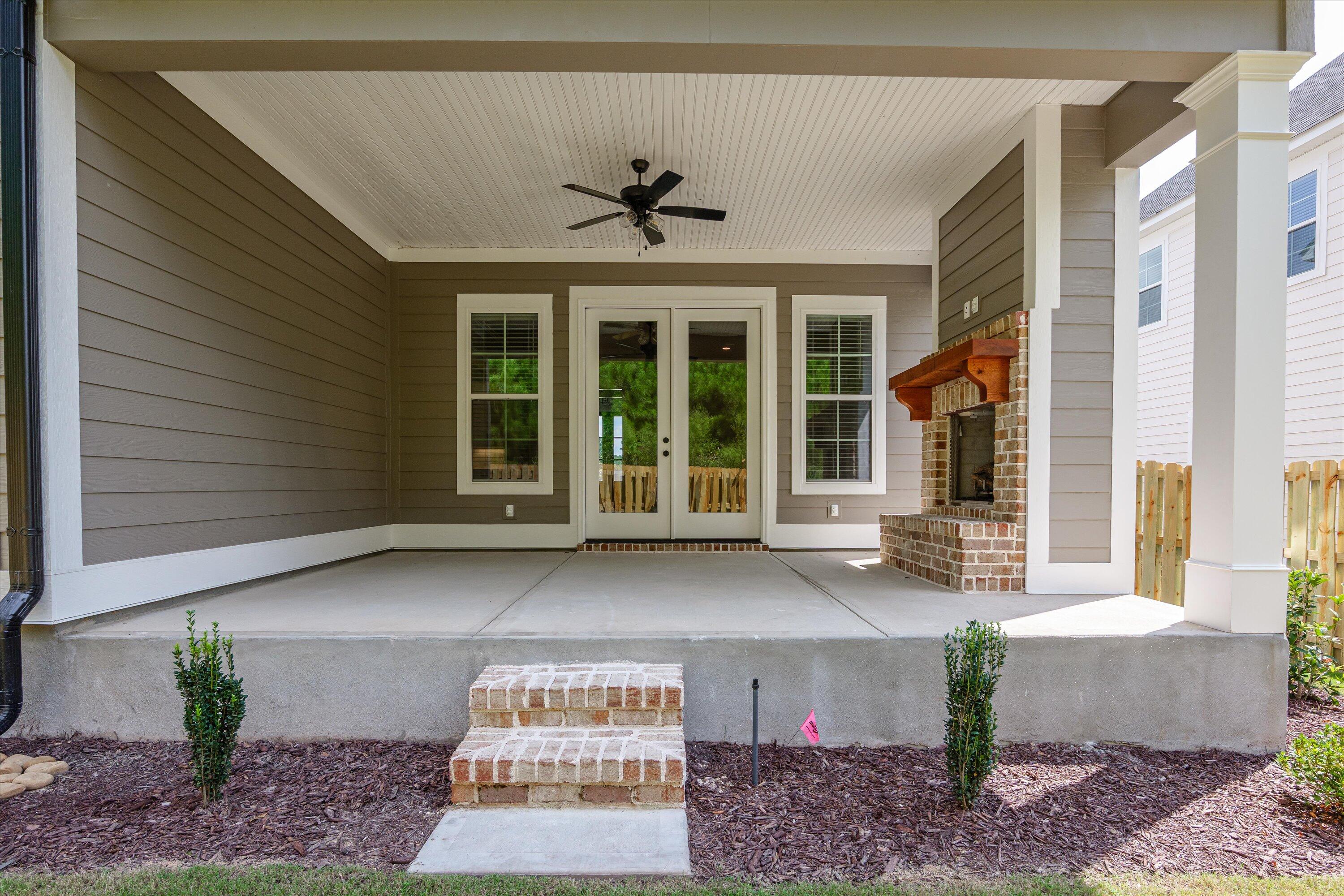 642 River Oaks Lane