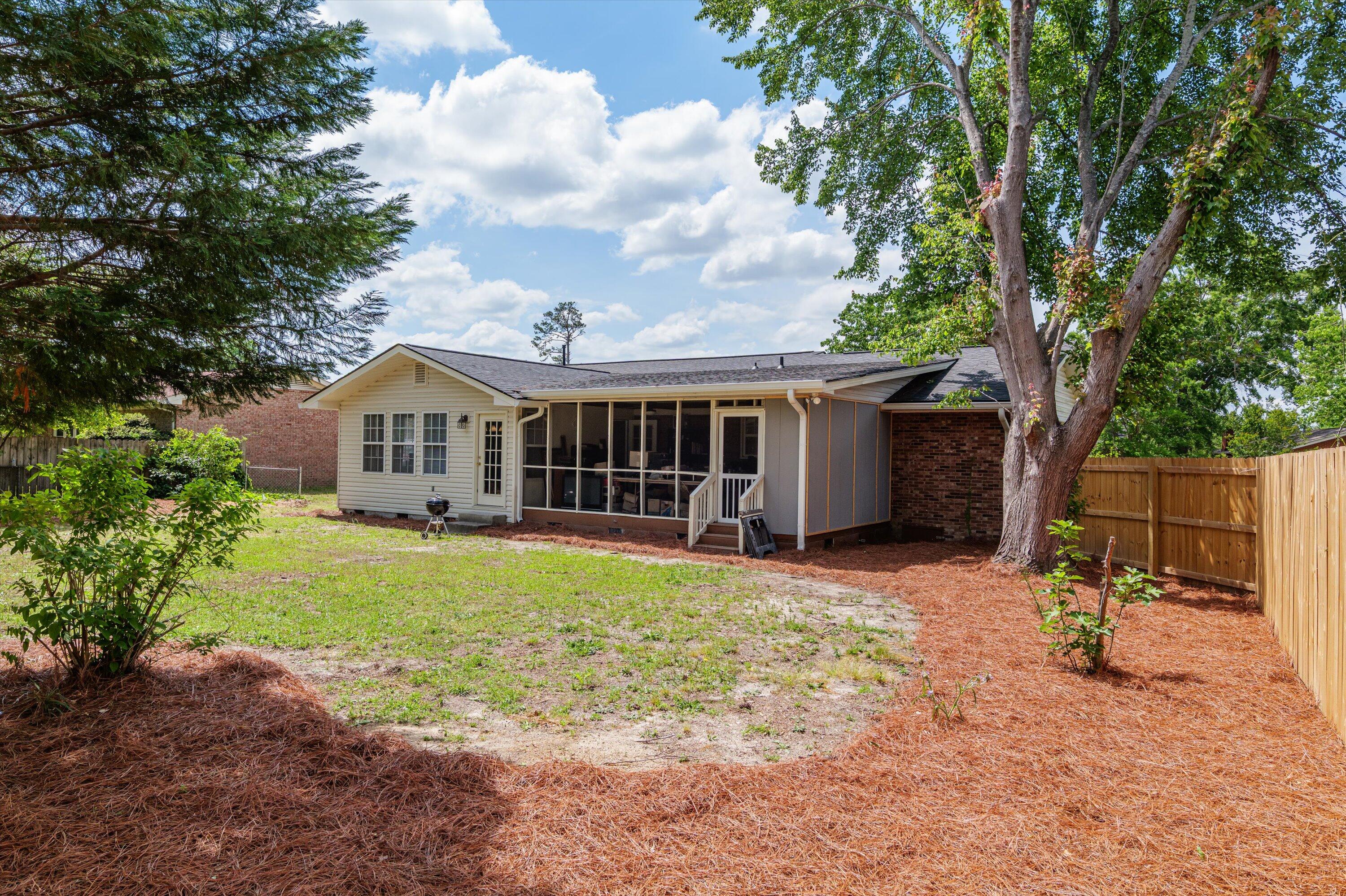 284 E Wynngate Drive