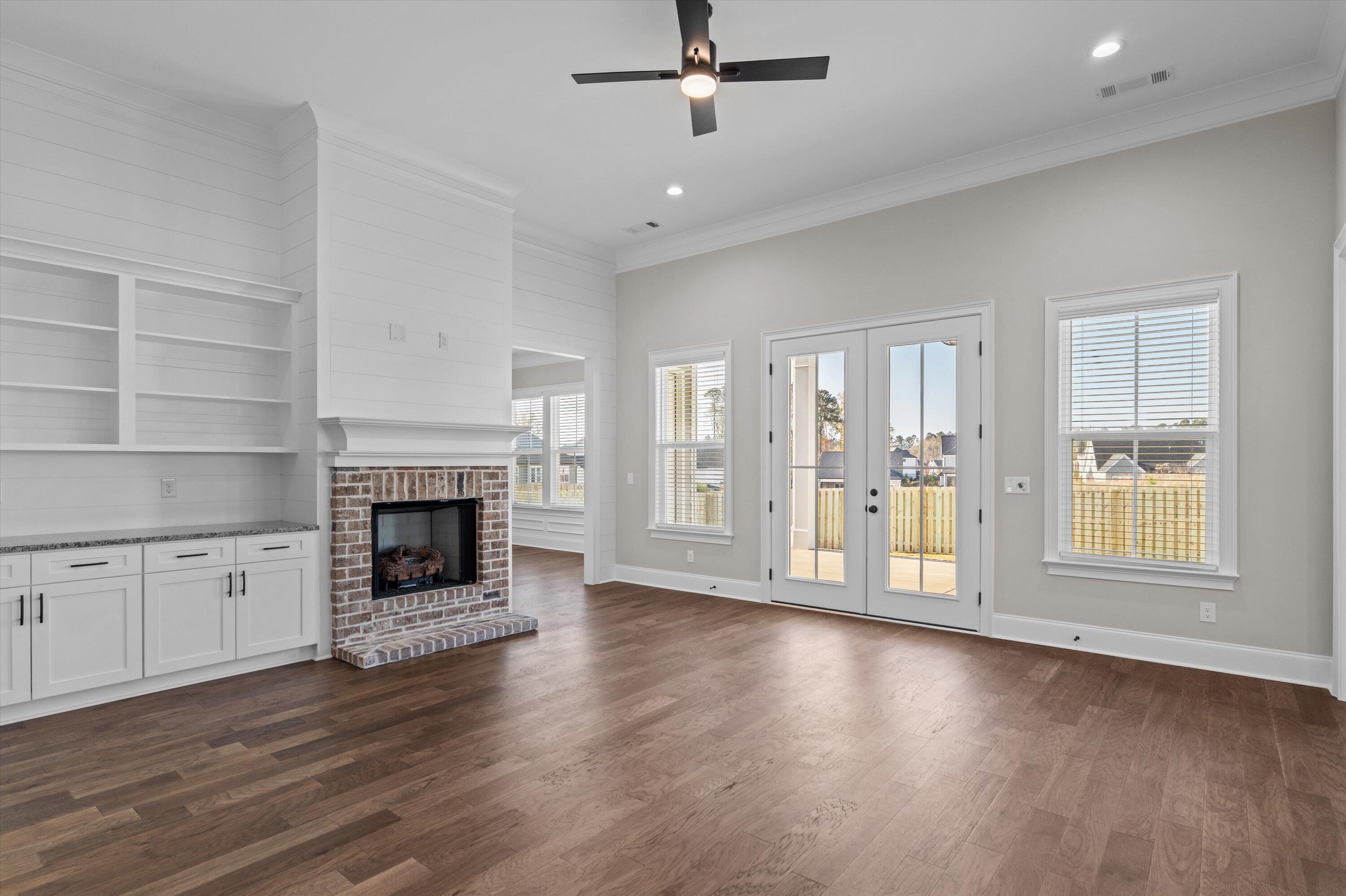 659 River Oaks Lane