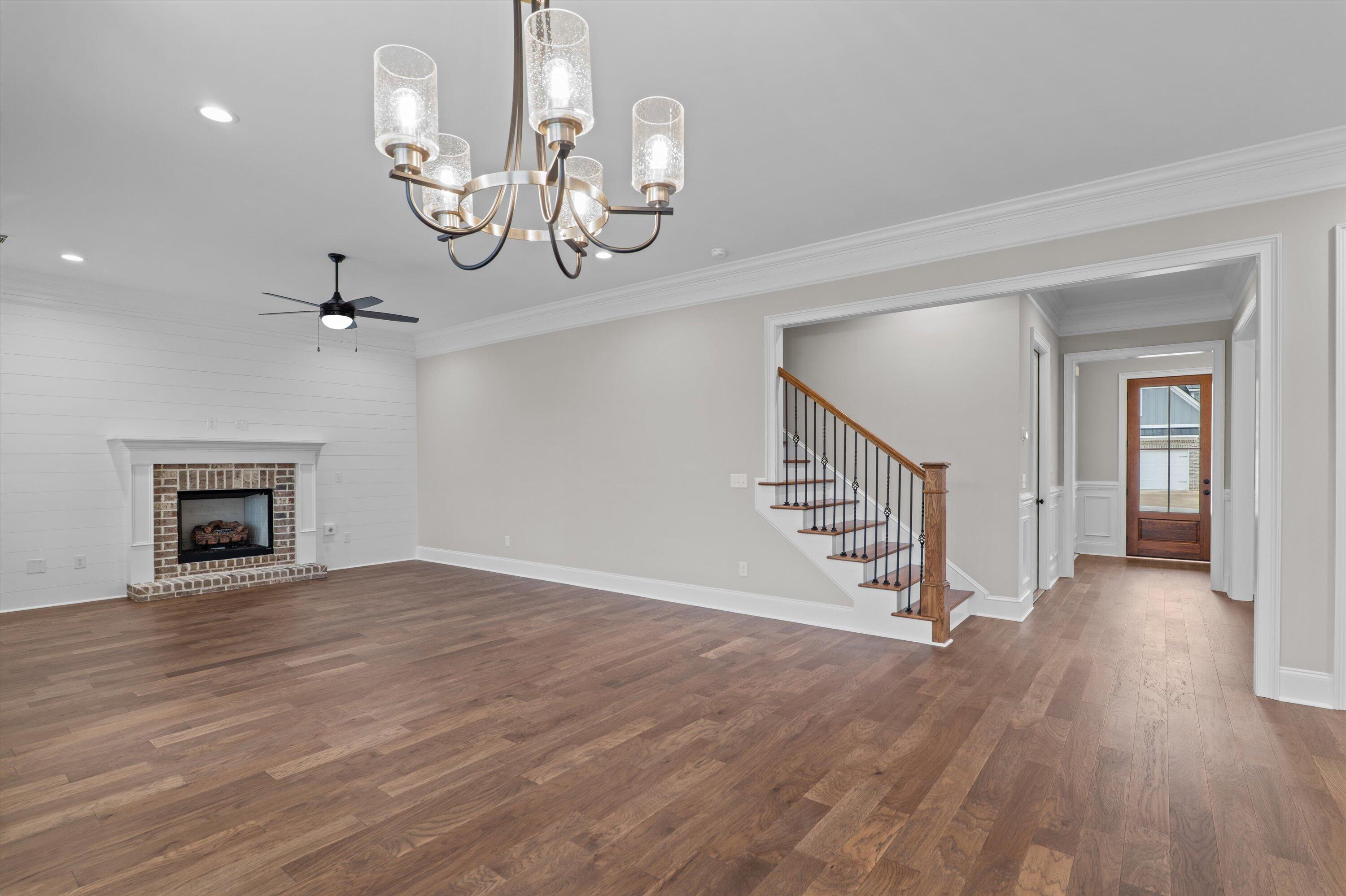 616 River Oaks Lane
