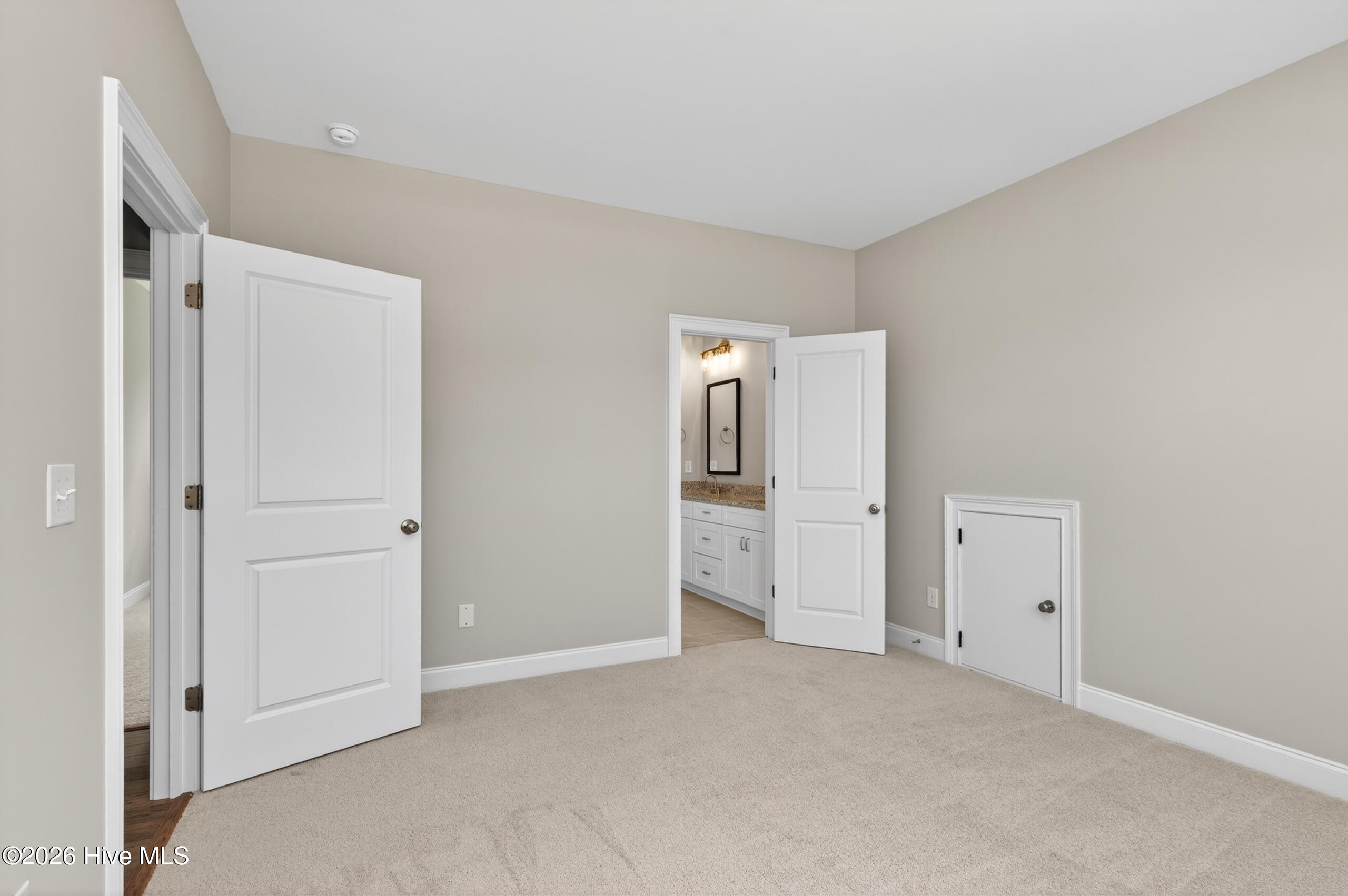 618 River Oaks Lane