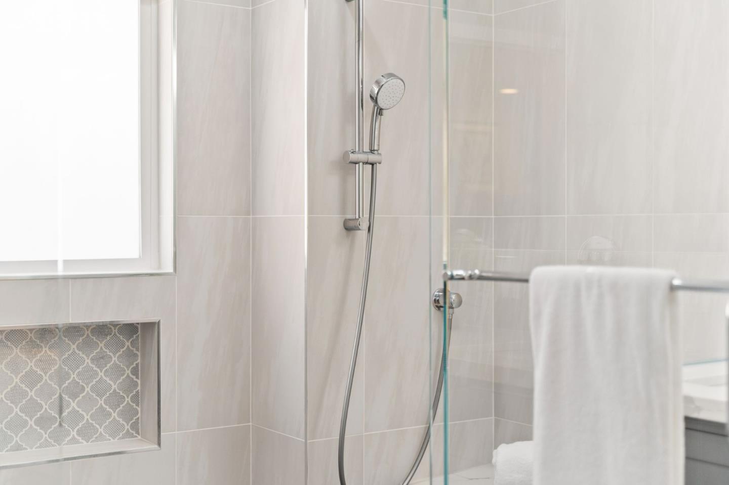 283 Casitas Bulevar