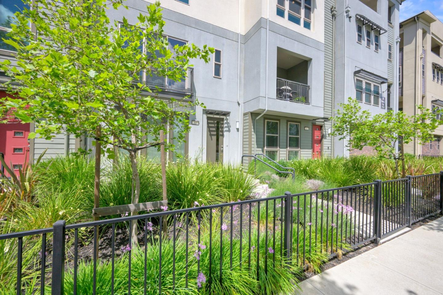 361 Montague Expressway