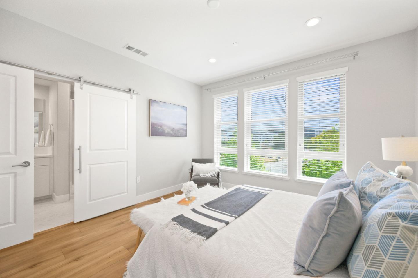 361 Montague Expressway