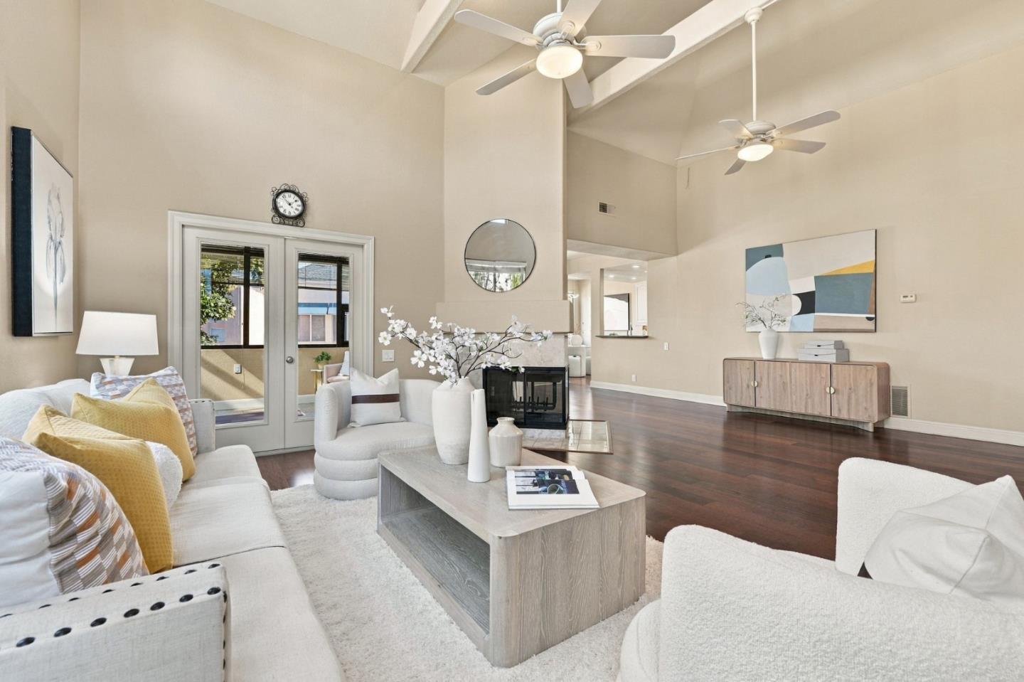 794 Lakeshore DR