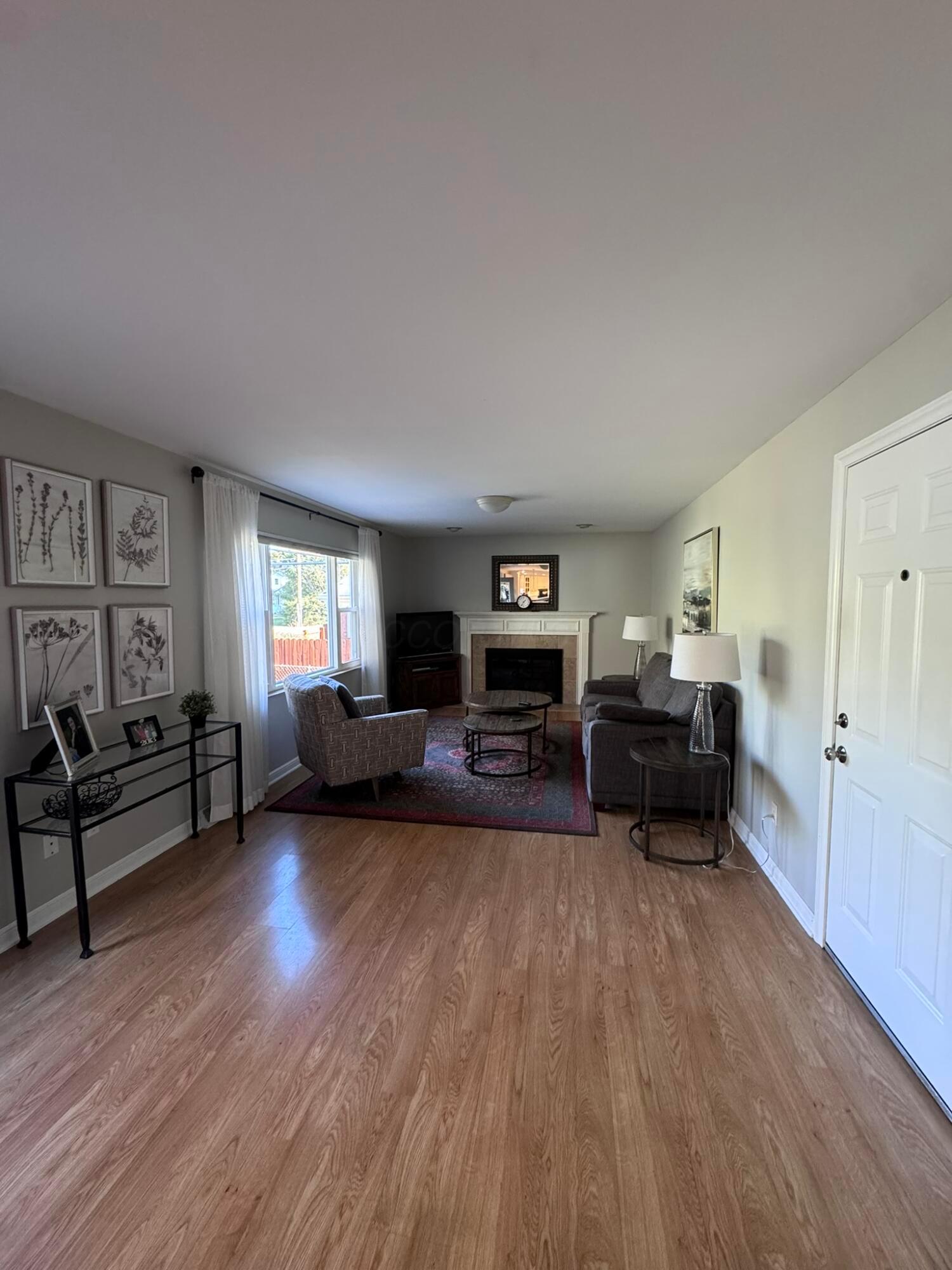 1016 Amberly Place