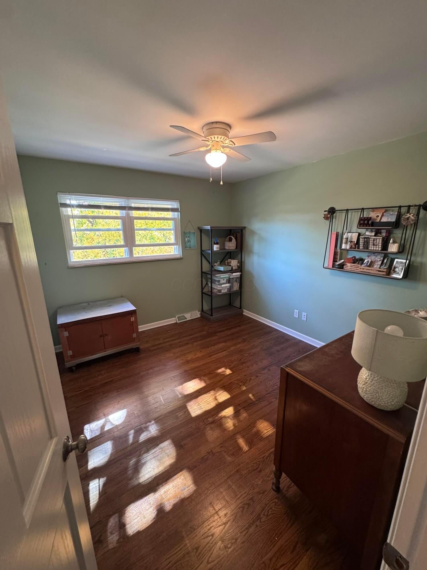 1016 Amberly Place