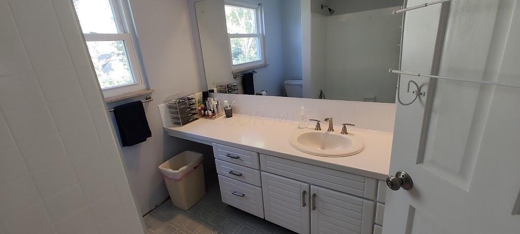 1016 Amberly Place