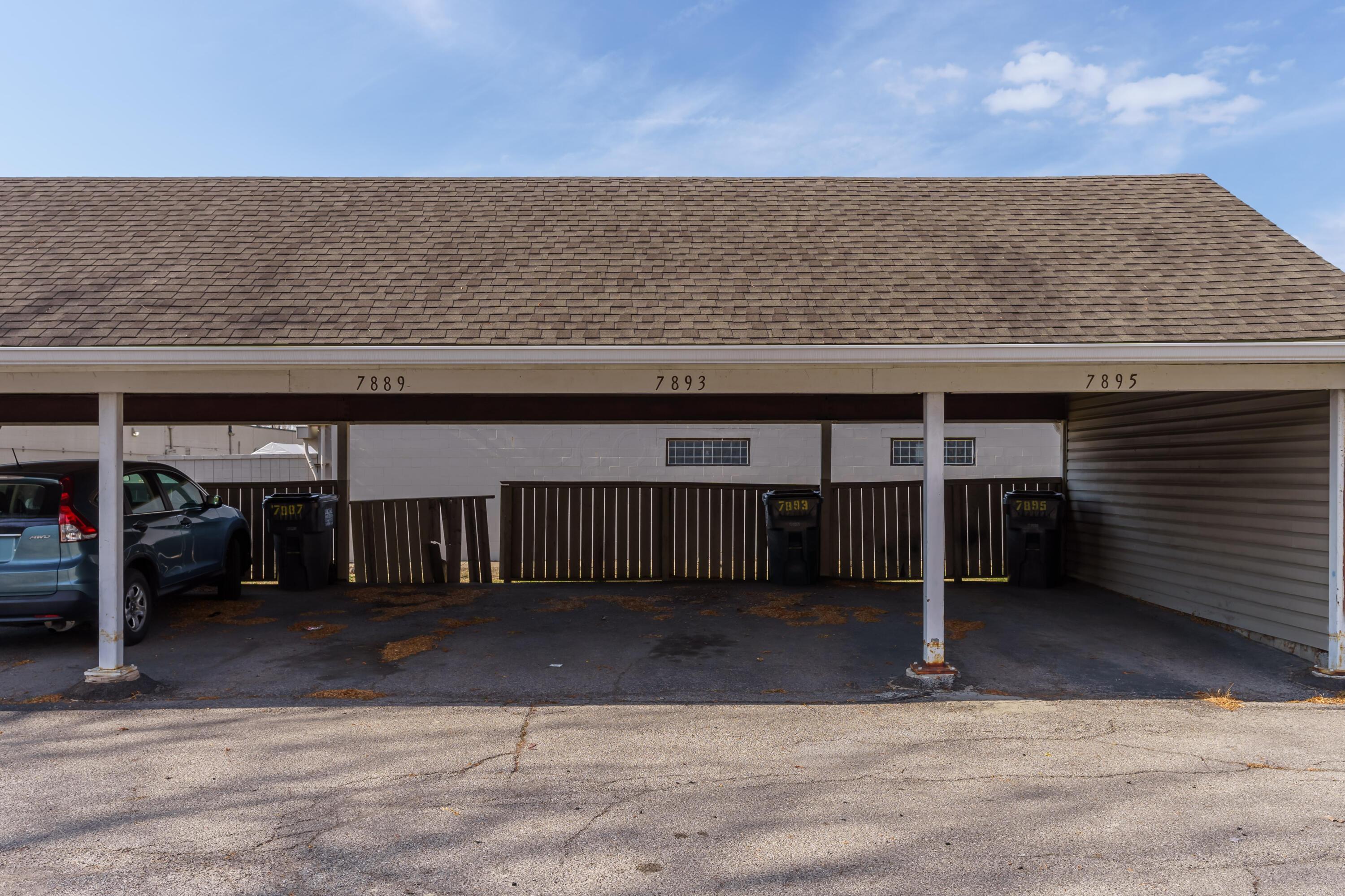 7893 Meadowhaven Boulevard, 22