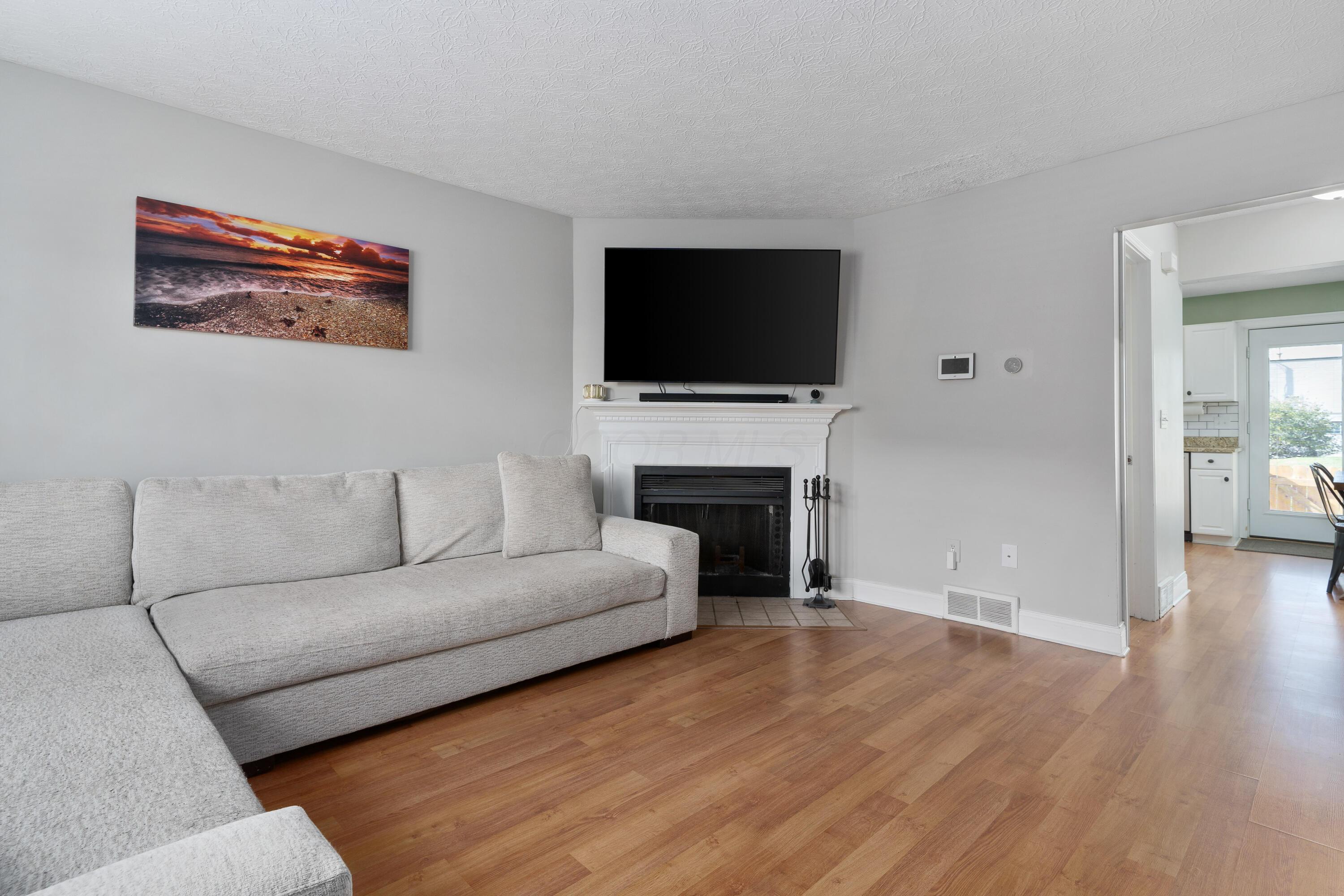 7893 Meadowhaven Boulevard, 22