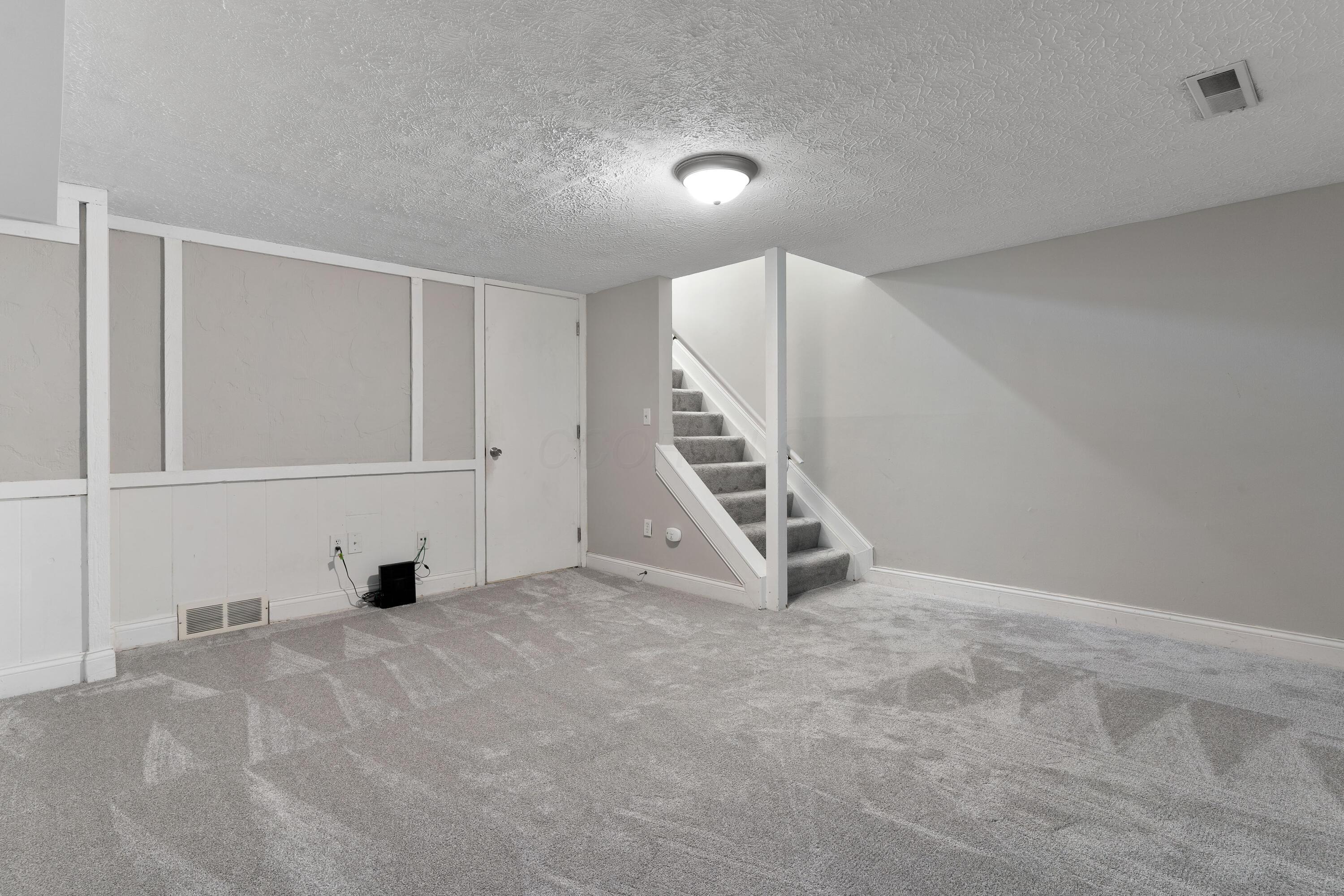 7893 Meadowhaven Boulevard, 22