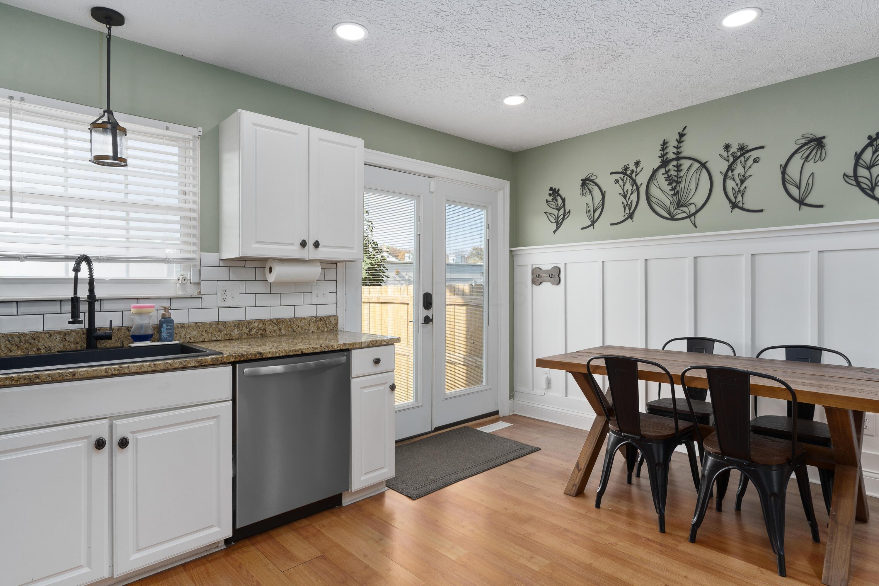 7893 Meadowhaven Boulevard, 22