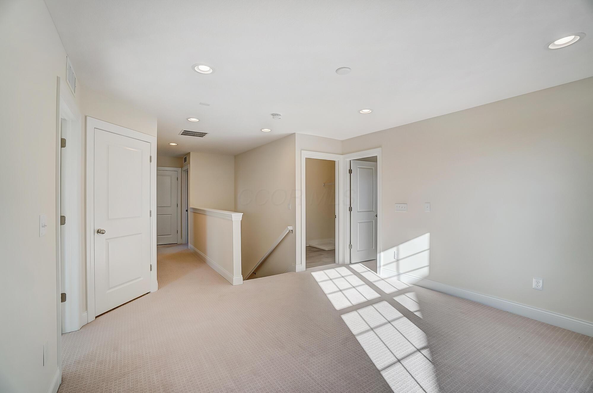 8706 Apricot Way