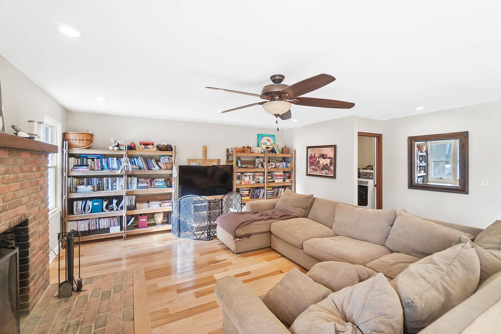 8220 Dublin Road