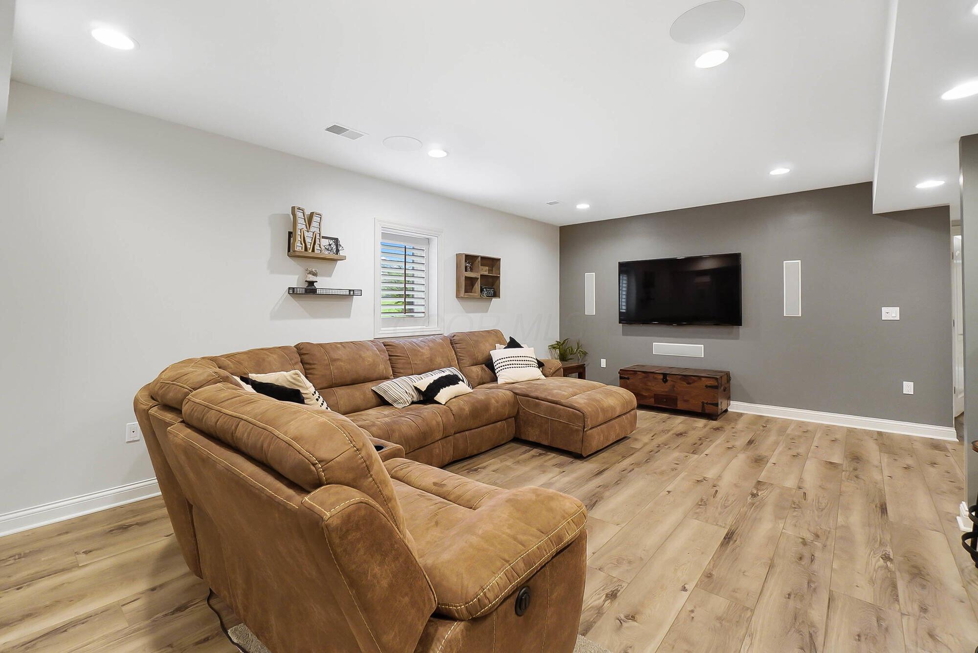 8397 Greenside Drive