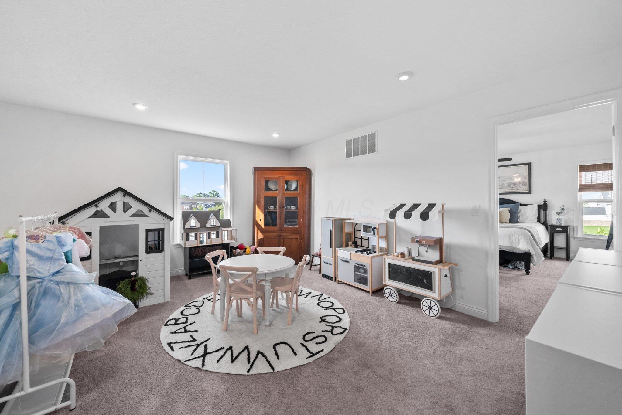 8318 Fig Grove Way