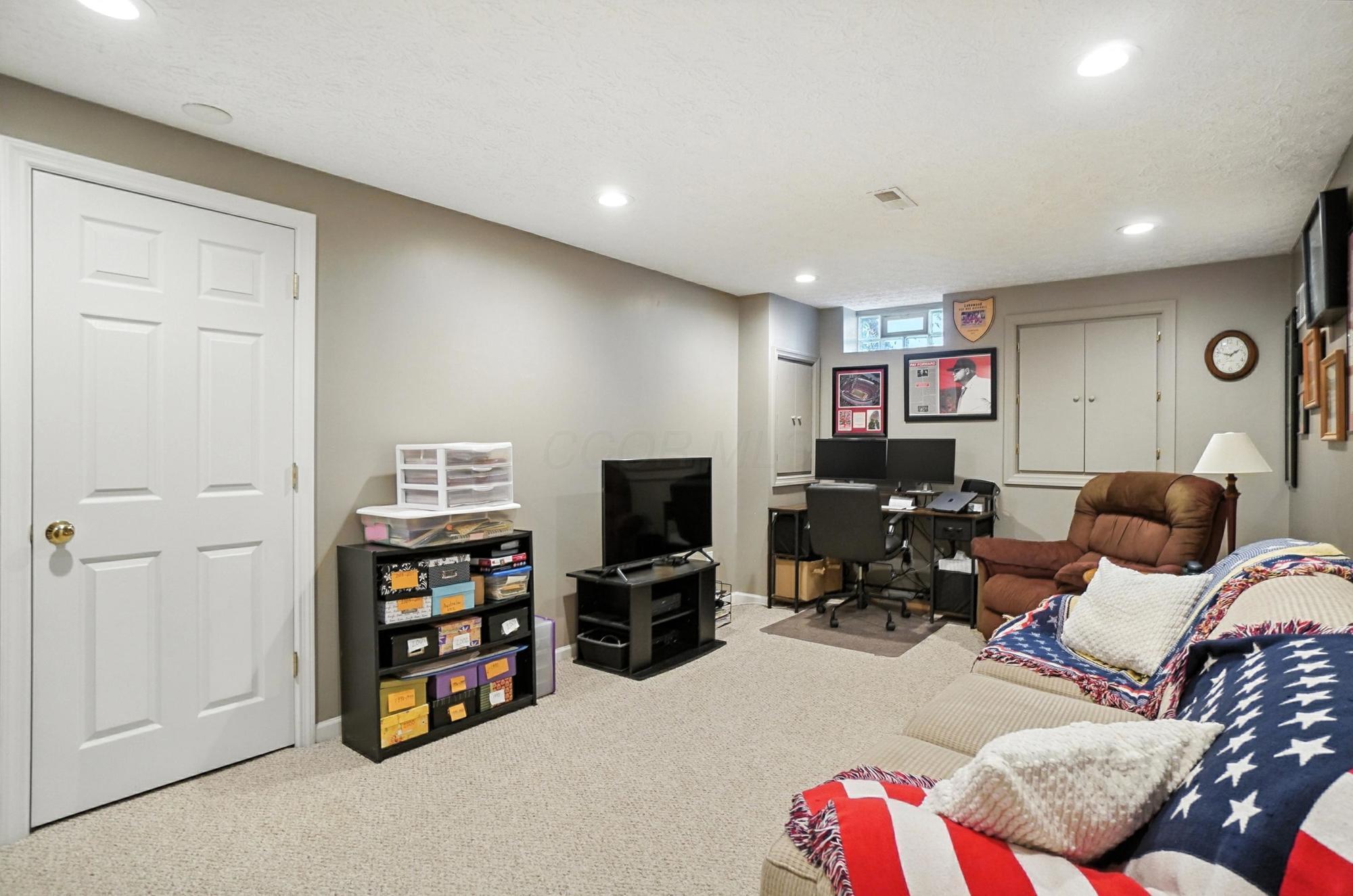 5781 Clearfield Lane