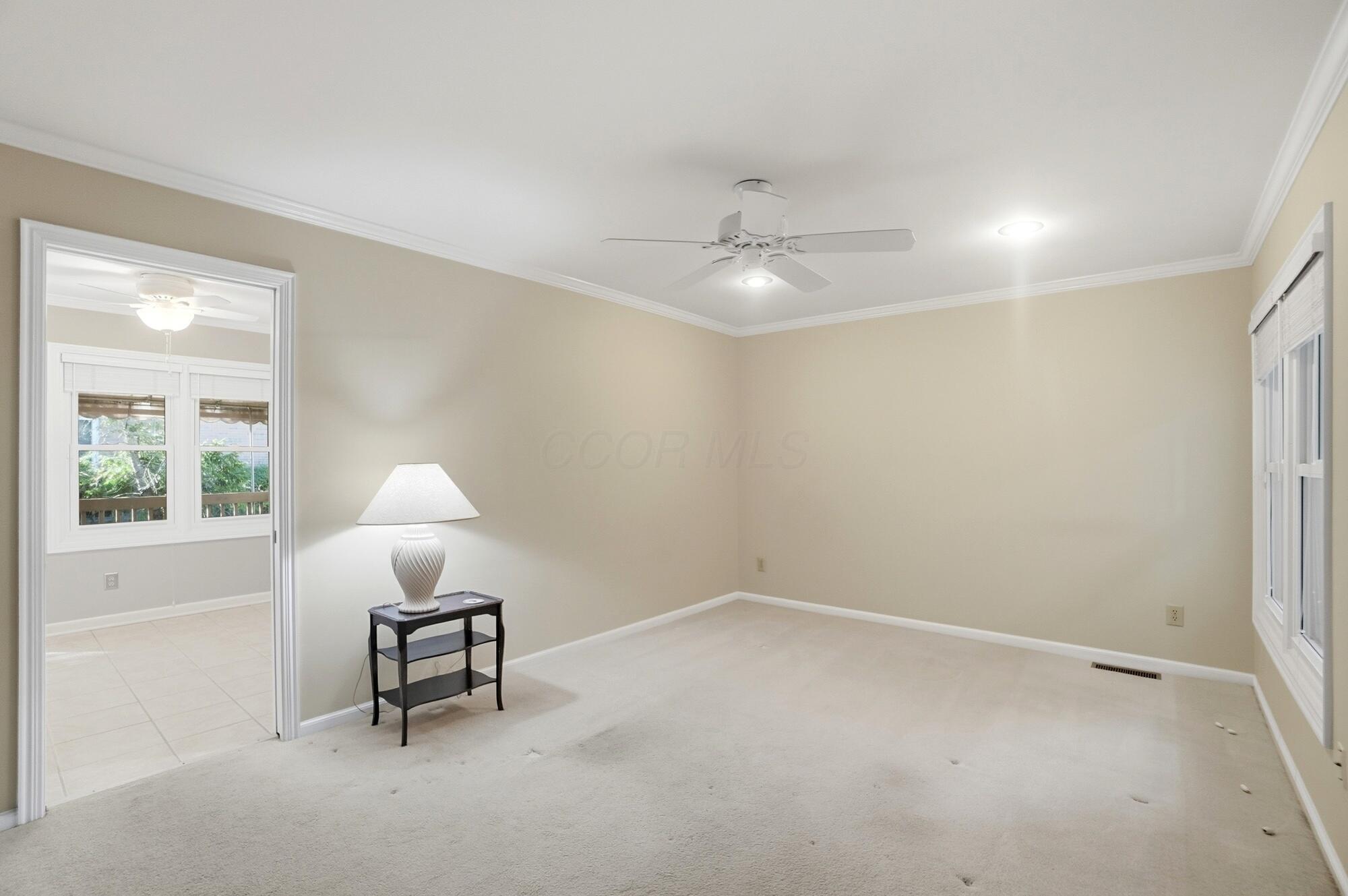 5672 Barry Trace