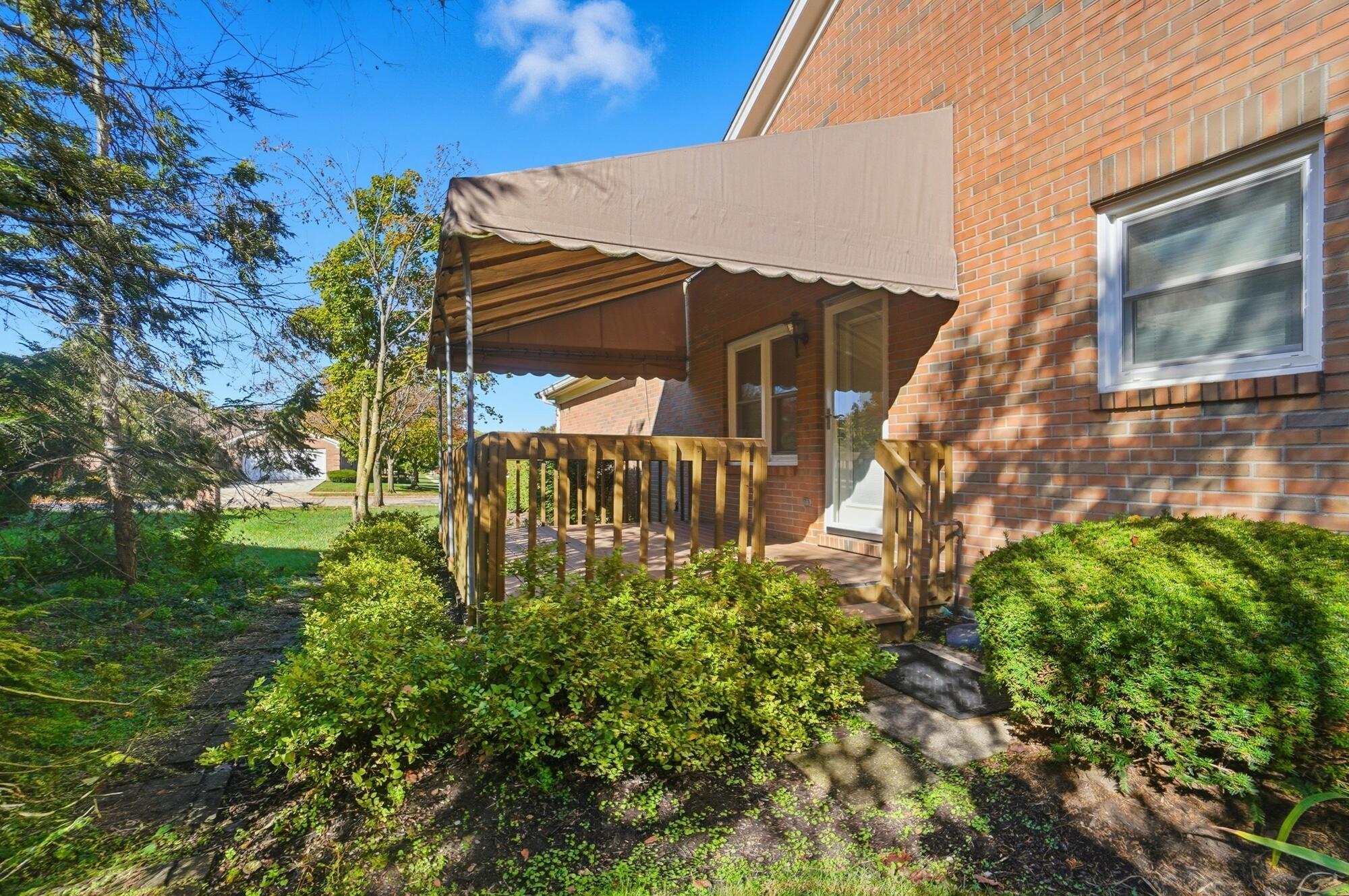 5672 Barry Trace