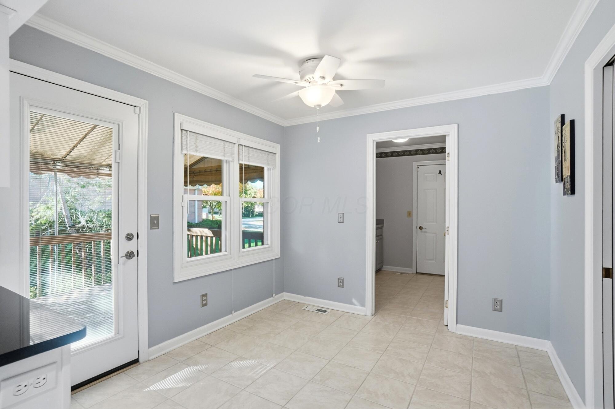 5672 Barry Trace