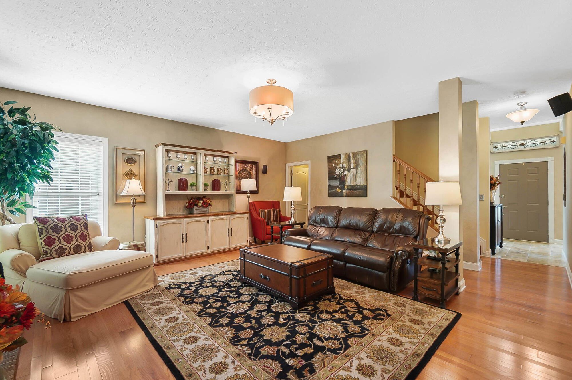 7472 Maynooth Drive