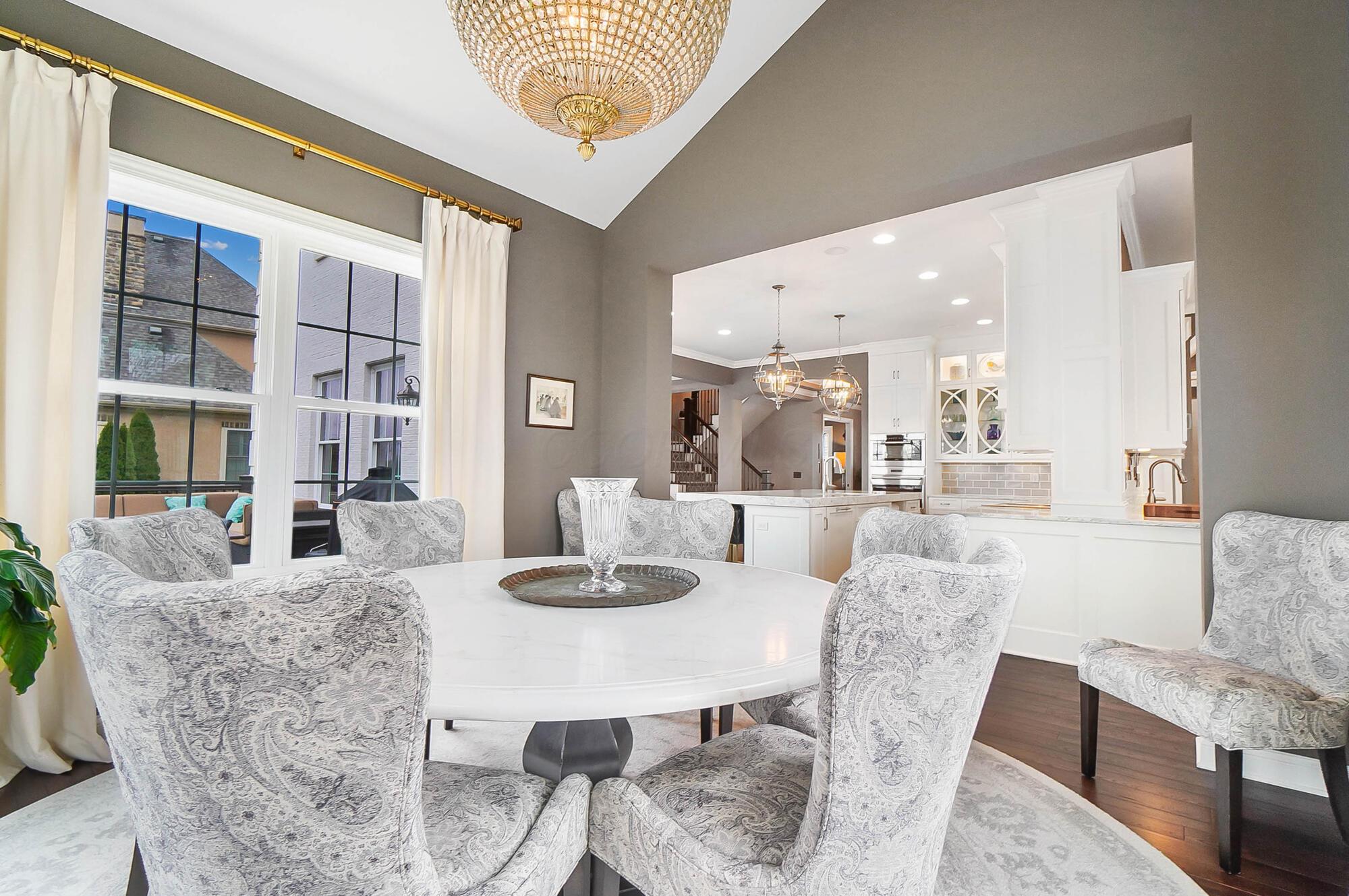 7126 Wilton Chase
