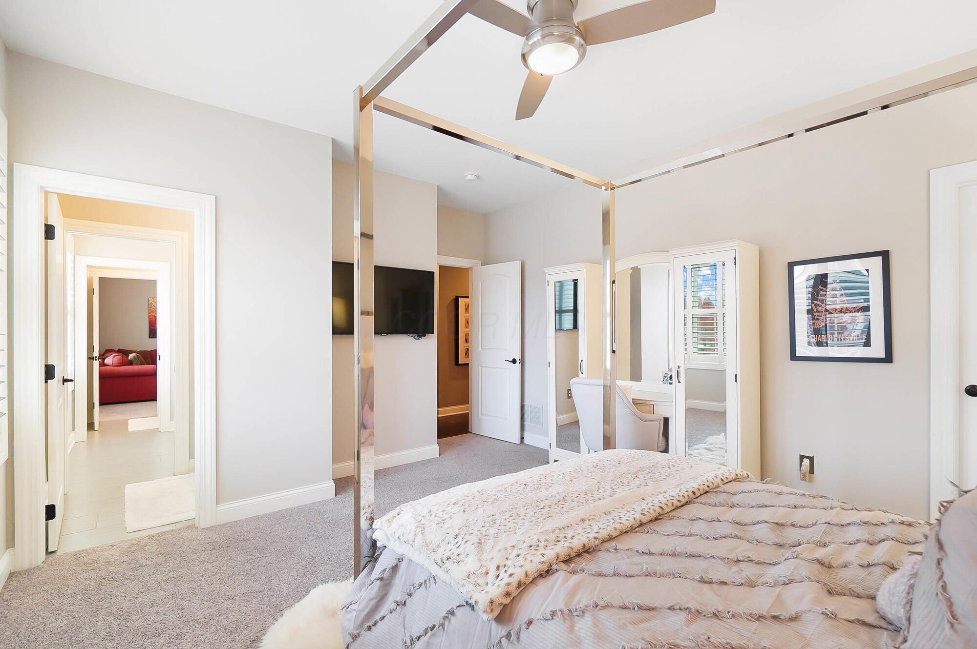 7126 Wilton Chase