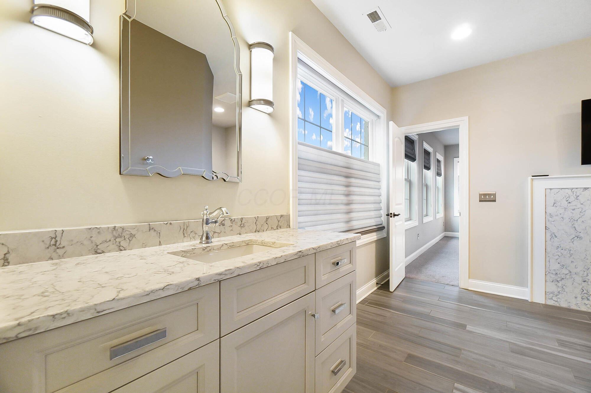 7126 Wilton Chase