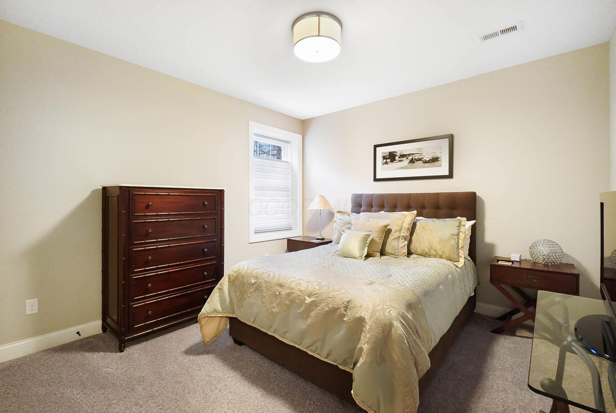 7126 Wilton Chase