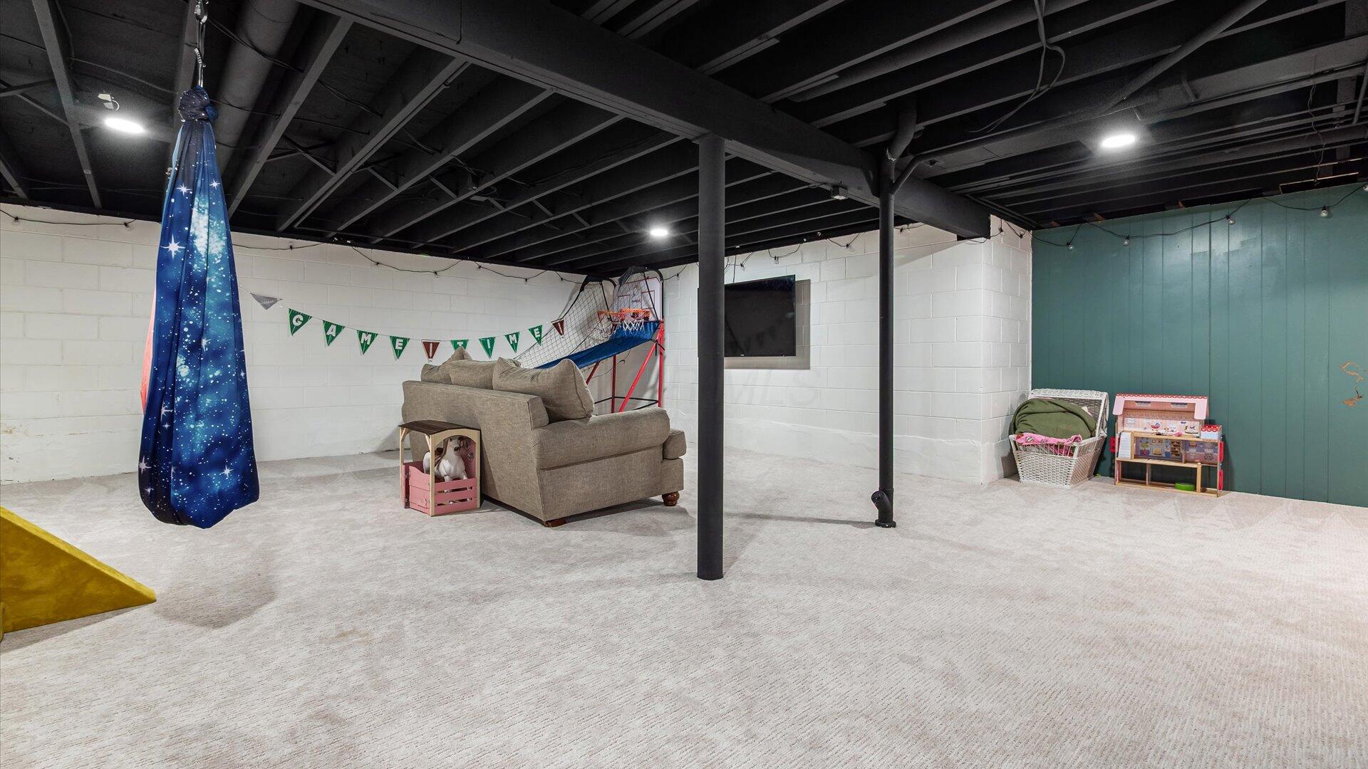 160 Edgewood Drive