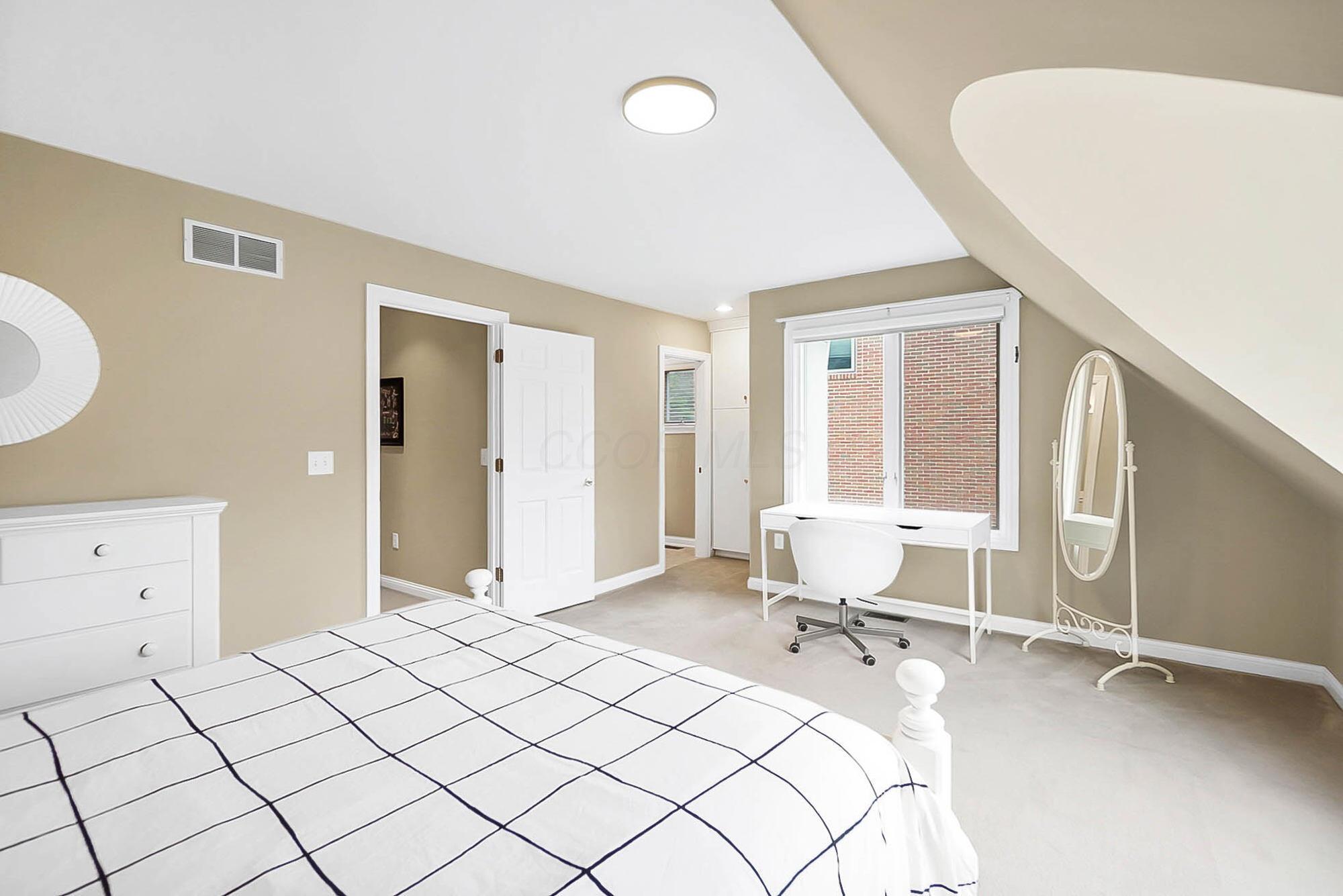 5119 Reserve Drive