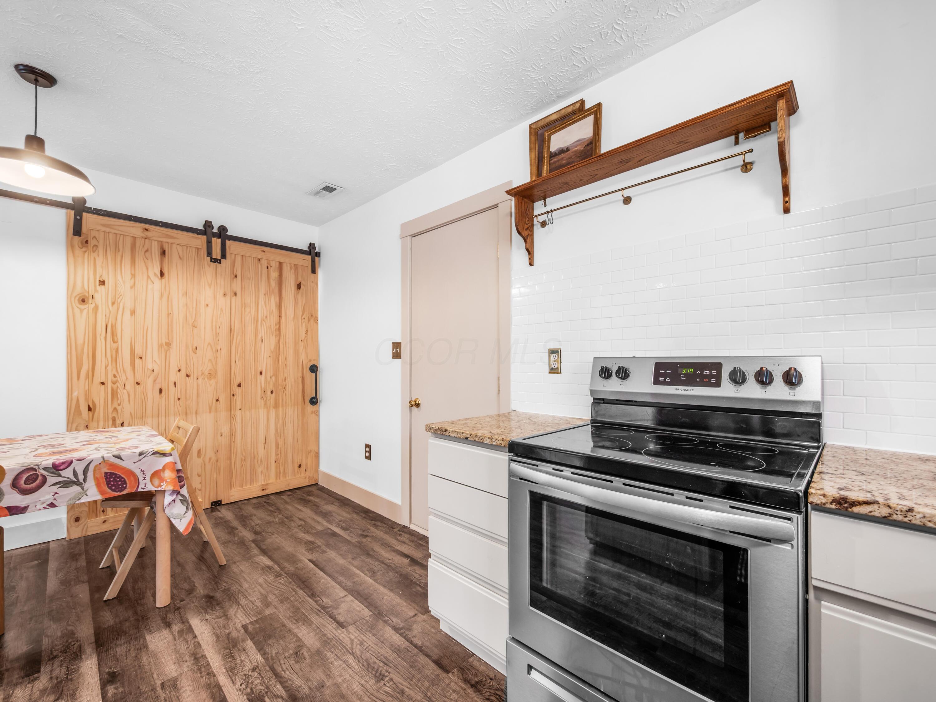 3996 Deer Lake Way