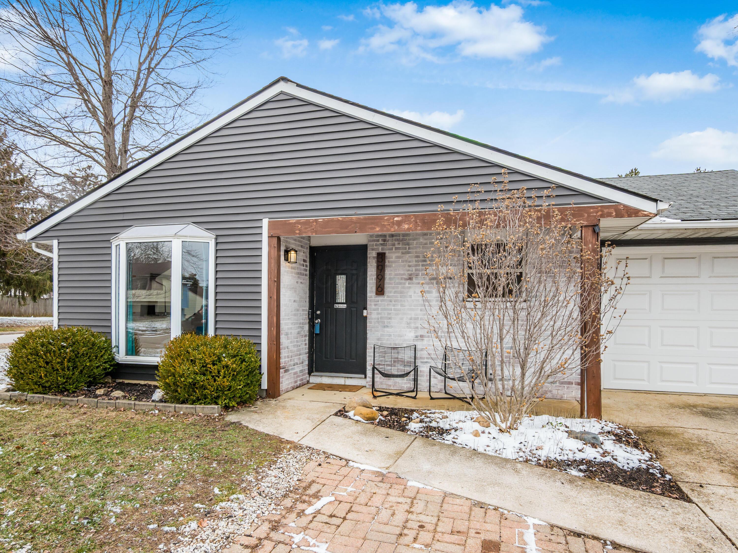 3996 Deer Lake Way