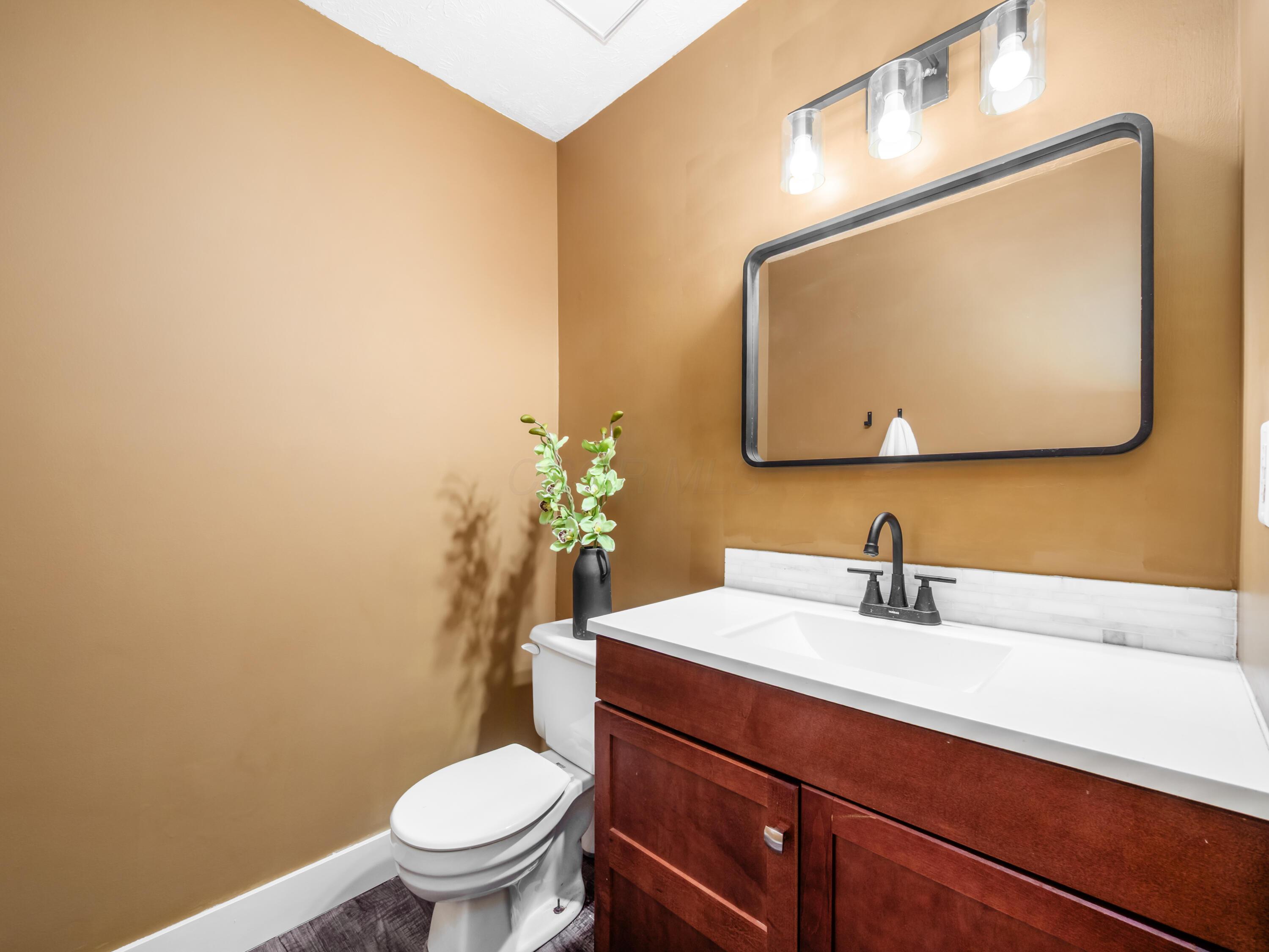 3996 Deer Lake Way