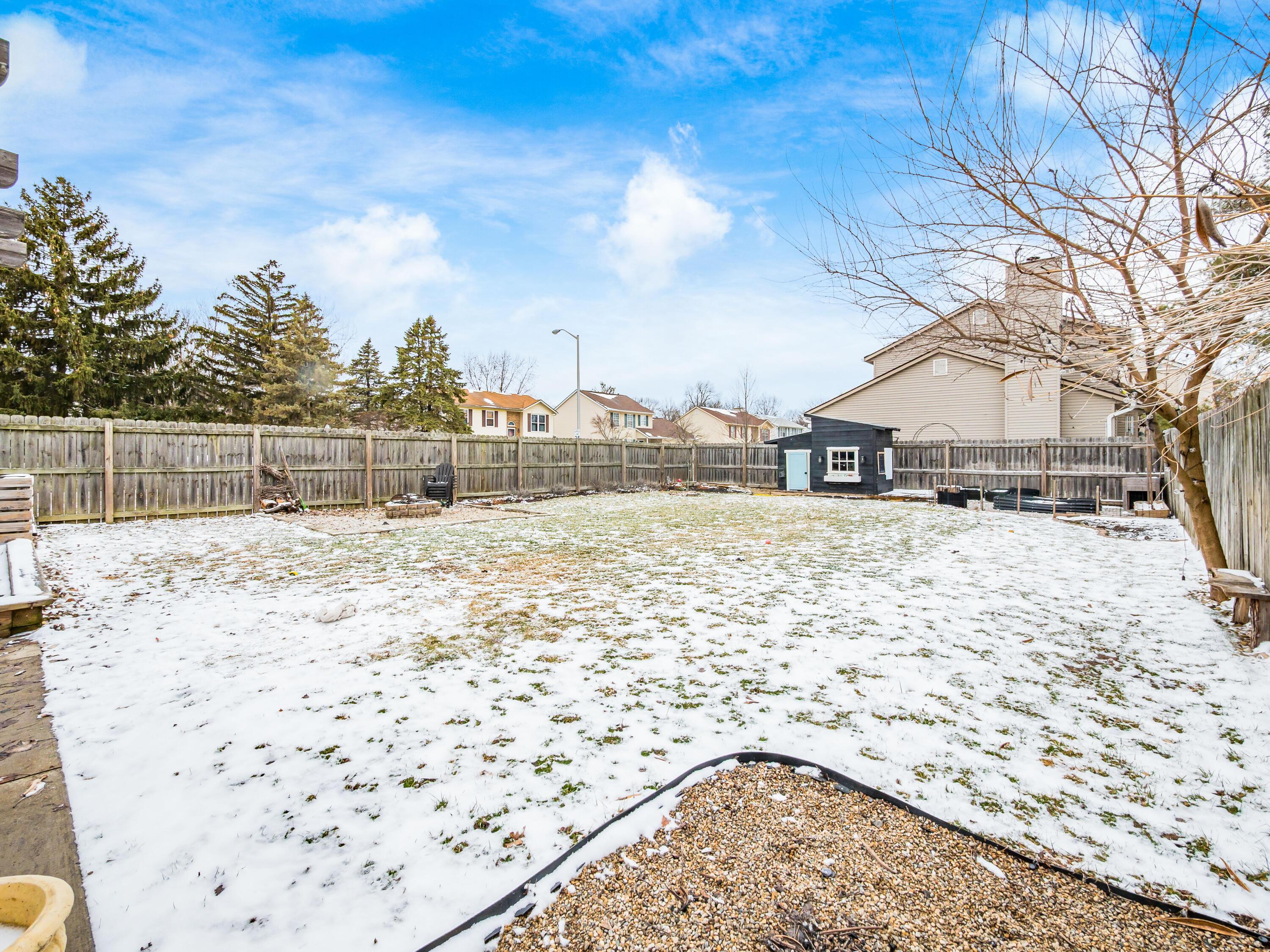 3996 Deer Lake Way