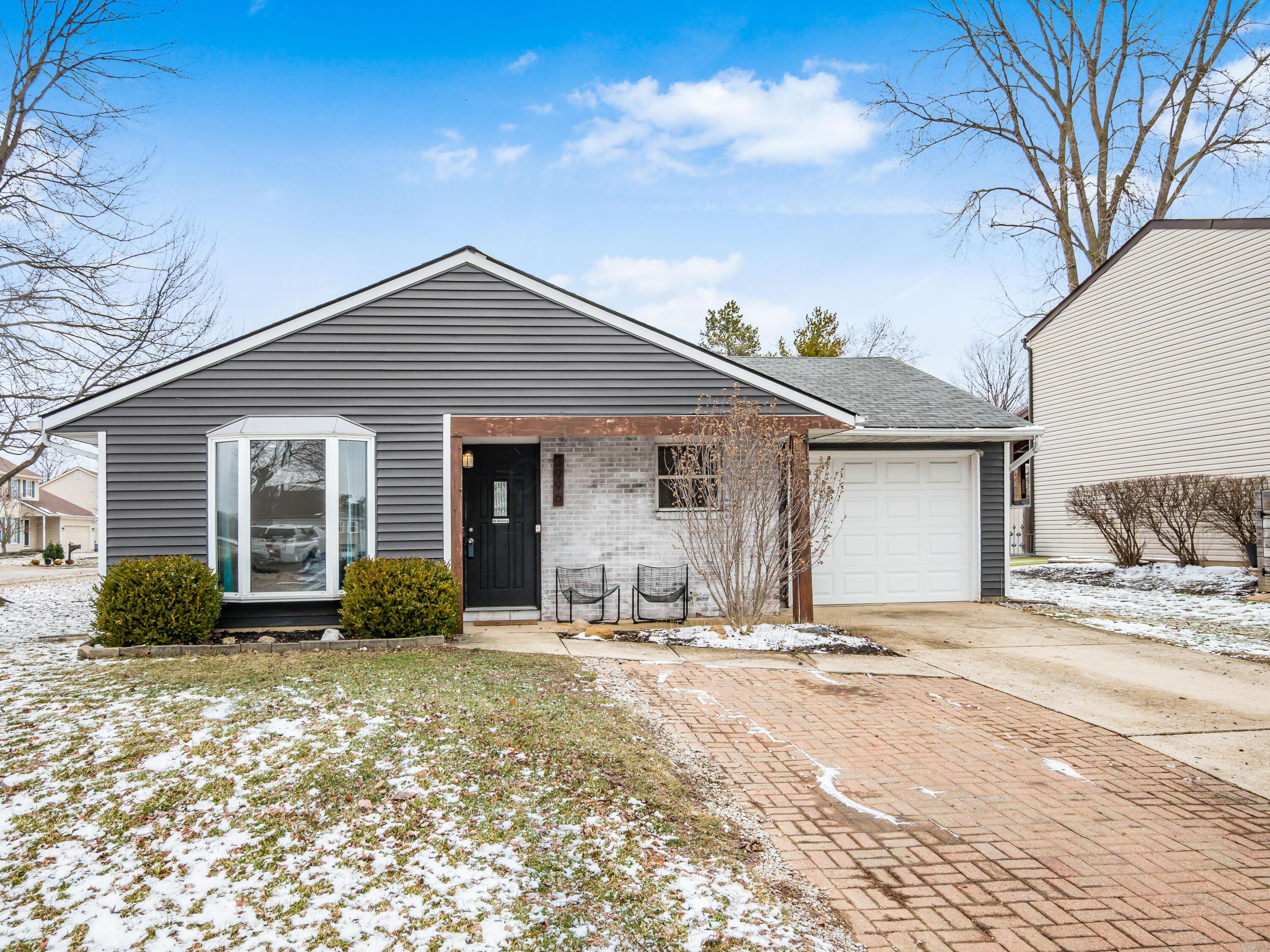 3996 Deer Lake Way