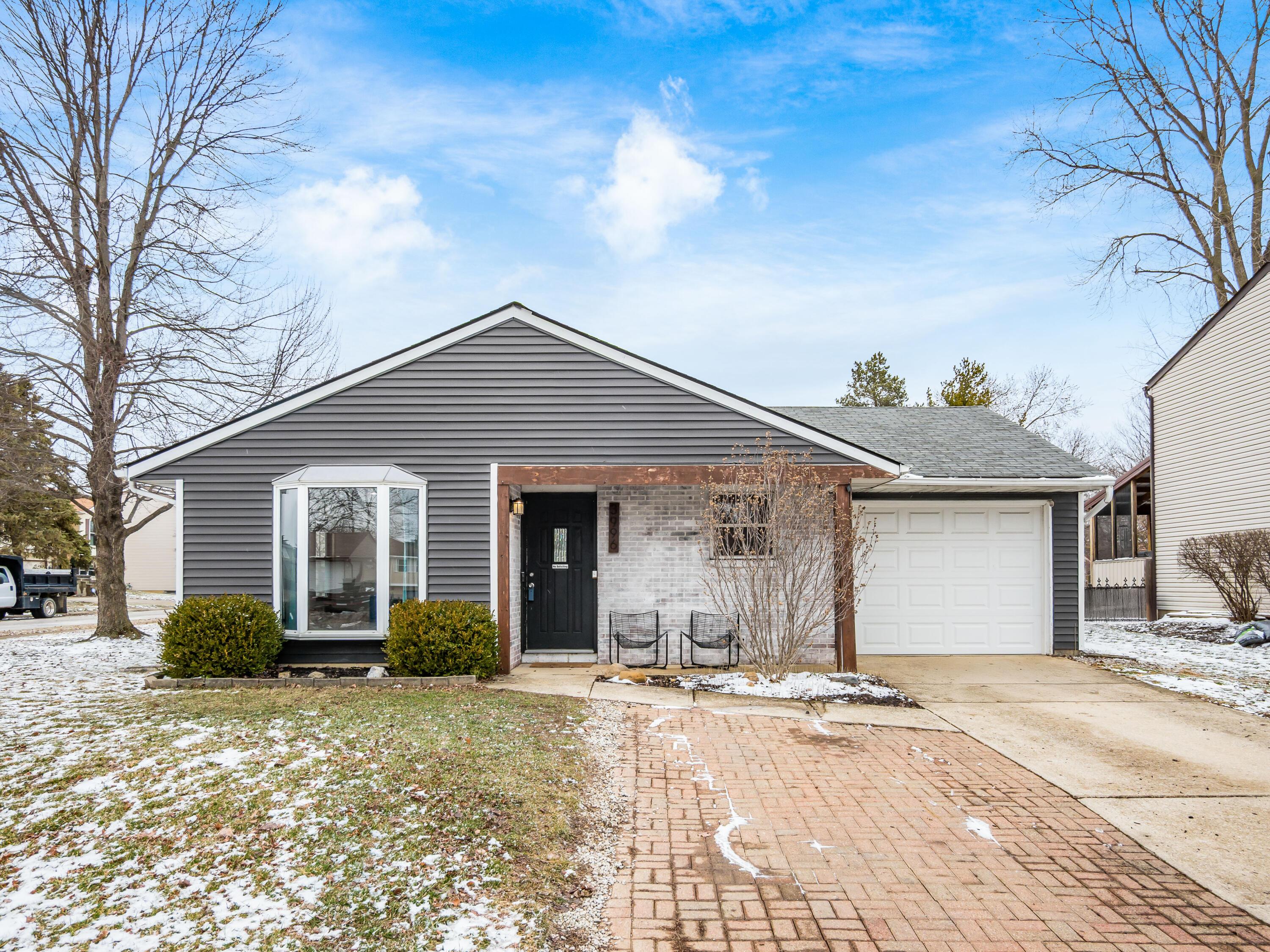 3996 Deer Lake Way