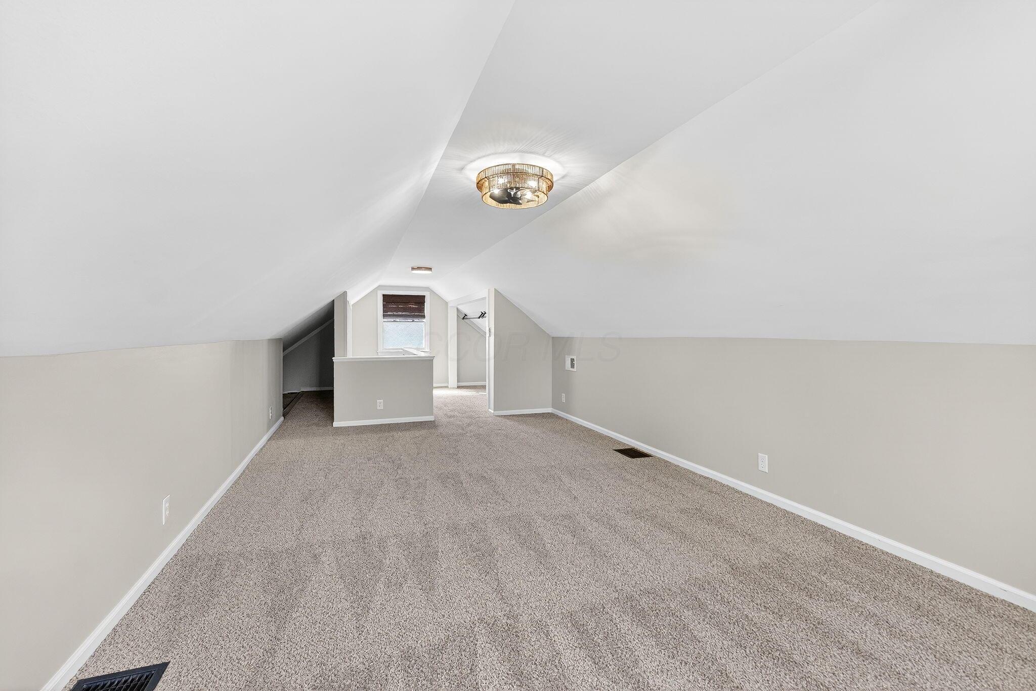 33 Rosslyn Avenue