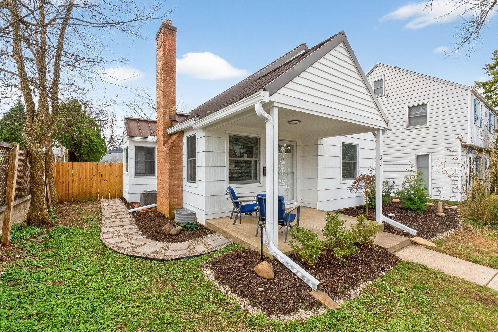 33 Rosslyn Avenue