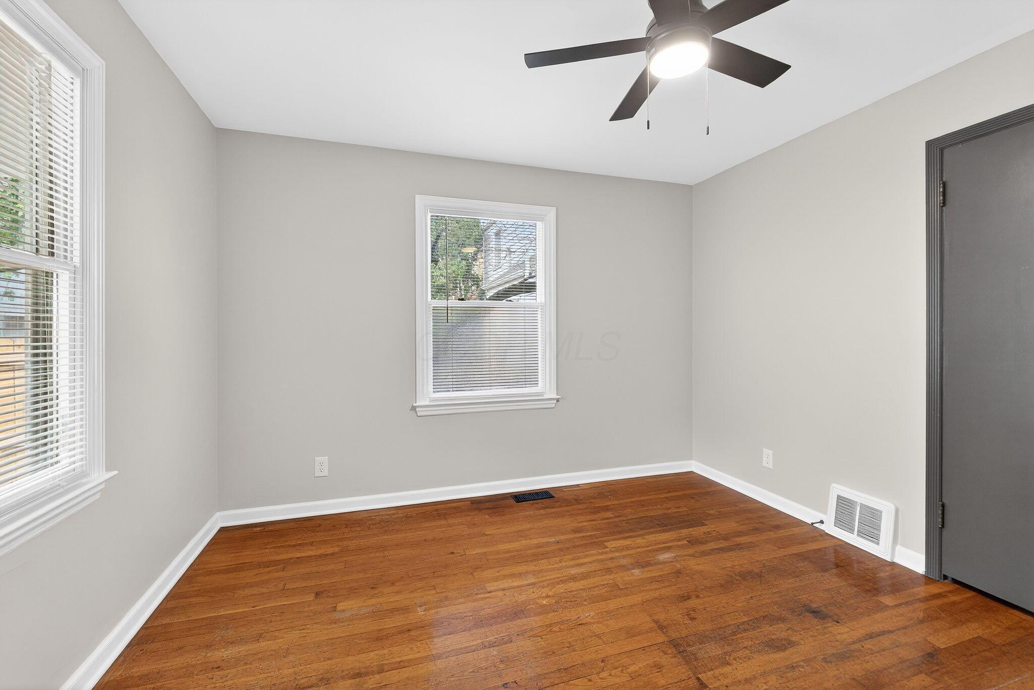 33 Rosslyn Avenue