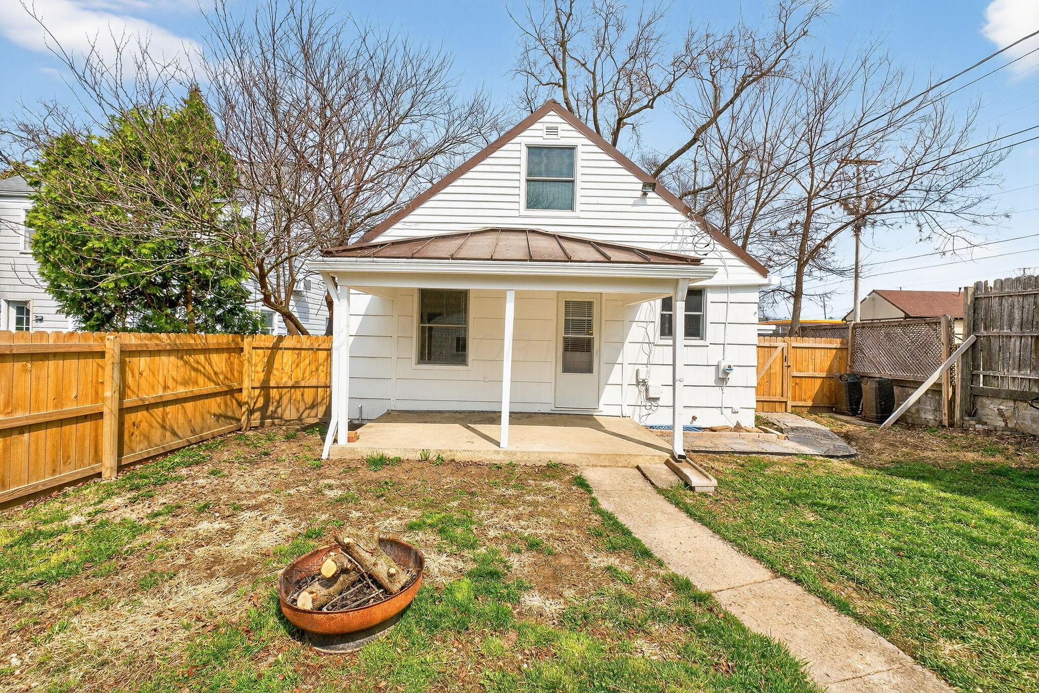 33 Rosslyn Avenue