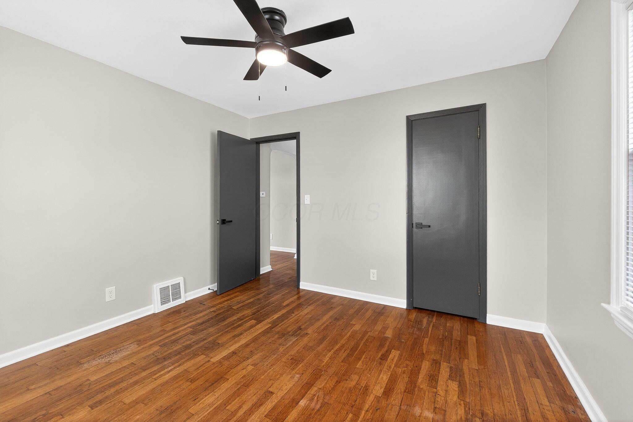 33 Rosslyn Avenue
