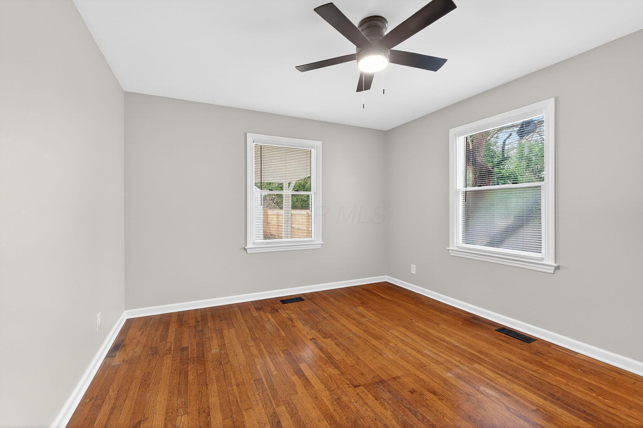 33 Rosslyn Avenue